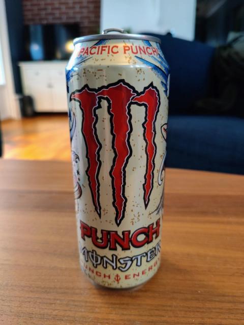 Monster Pacific Punch, hele boksen