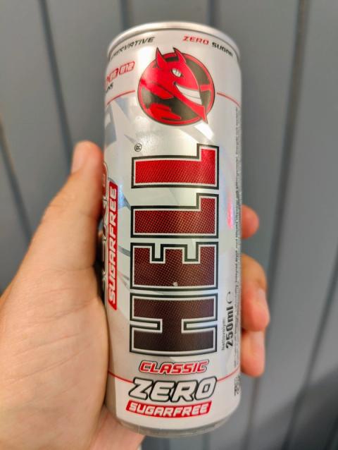 Hell Classic Zero, hele boksen