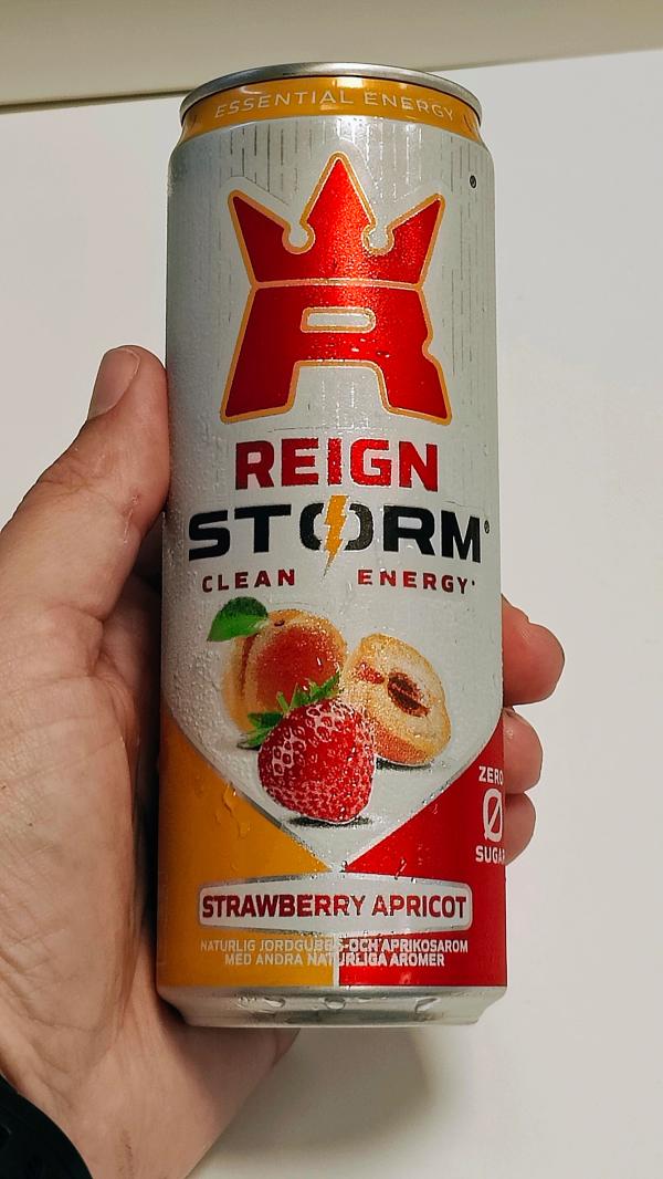 Reign Strawberry Apricot, hele boksen