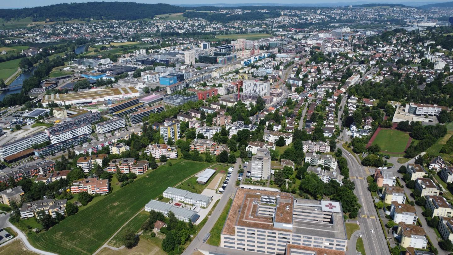 Drohnen aufnahmen von Bahnhof Schlieren