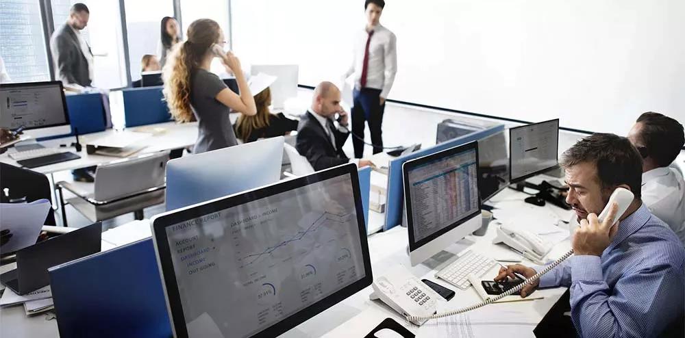 Board Meeting Presentation Template | Free PDF & PPT Download | Slidebean Australia