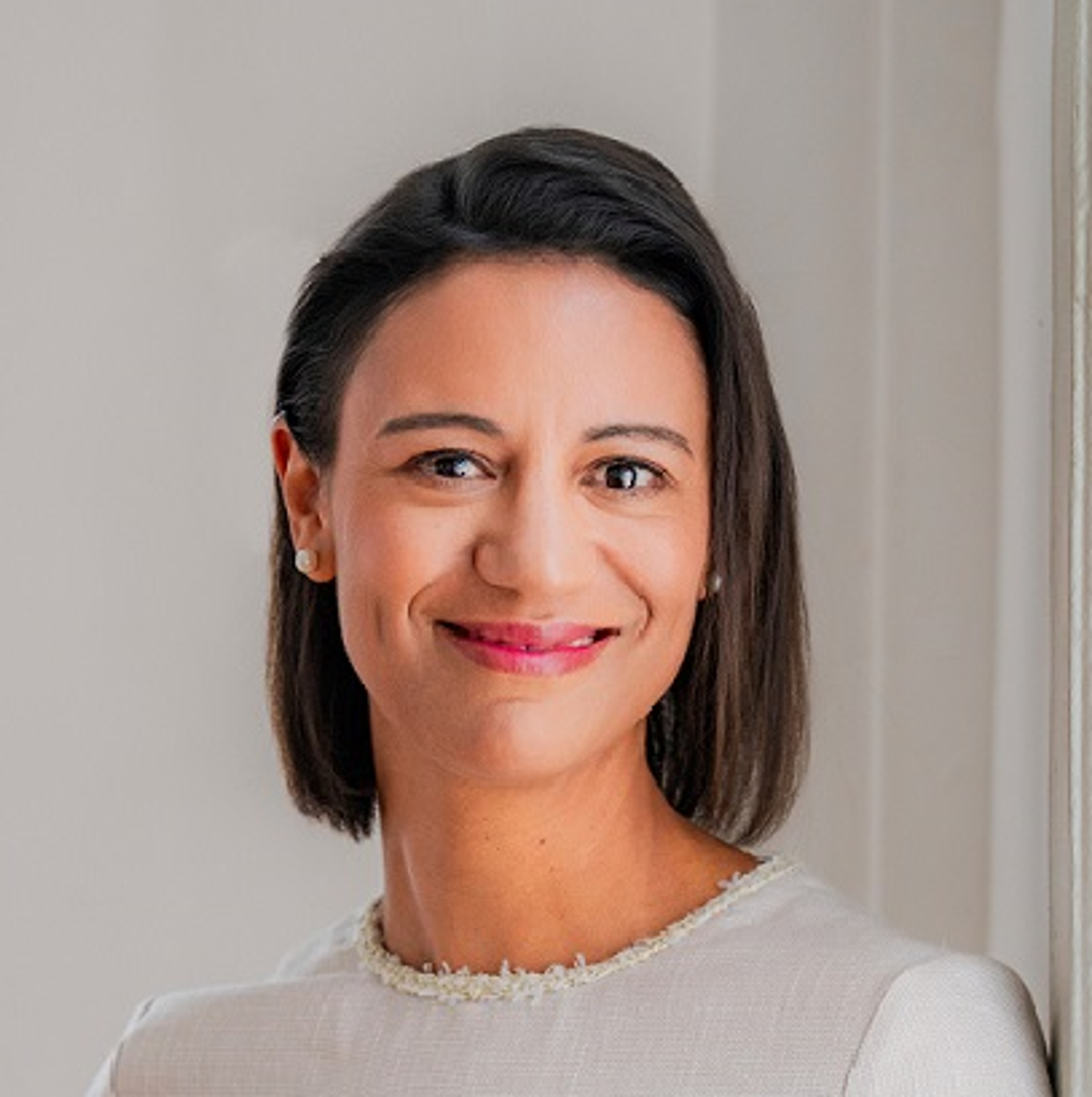 Dr. Eva Peggy Best
