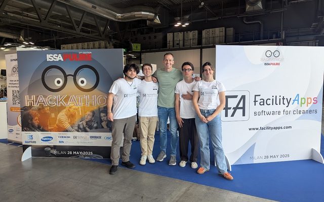 Span "I-Team" wen die tweede uitgawe van die ISSA PULIRE-hackathon oor KI vir die skoonmaakbedryf
