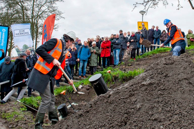 Ringdijk Amsterdam - JLD Dijkstabilisator en sensoren voor dijkbewaking via FacilityApps