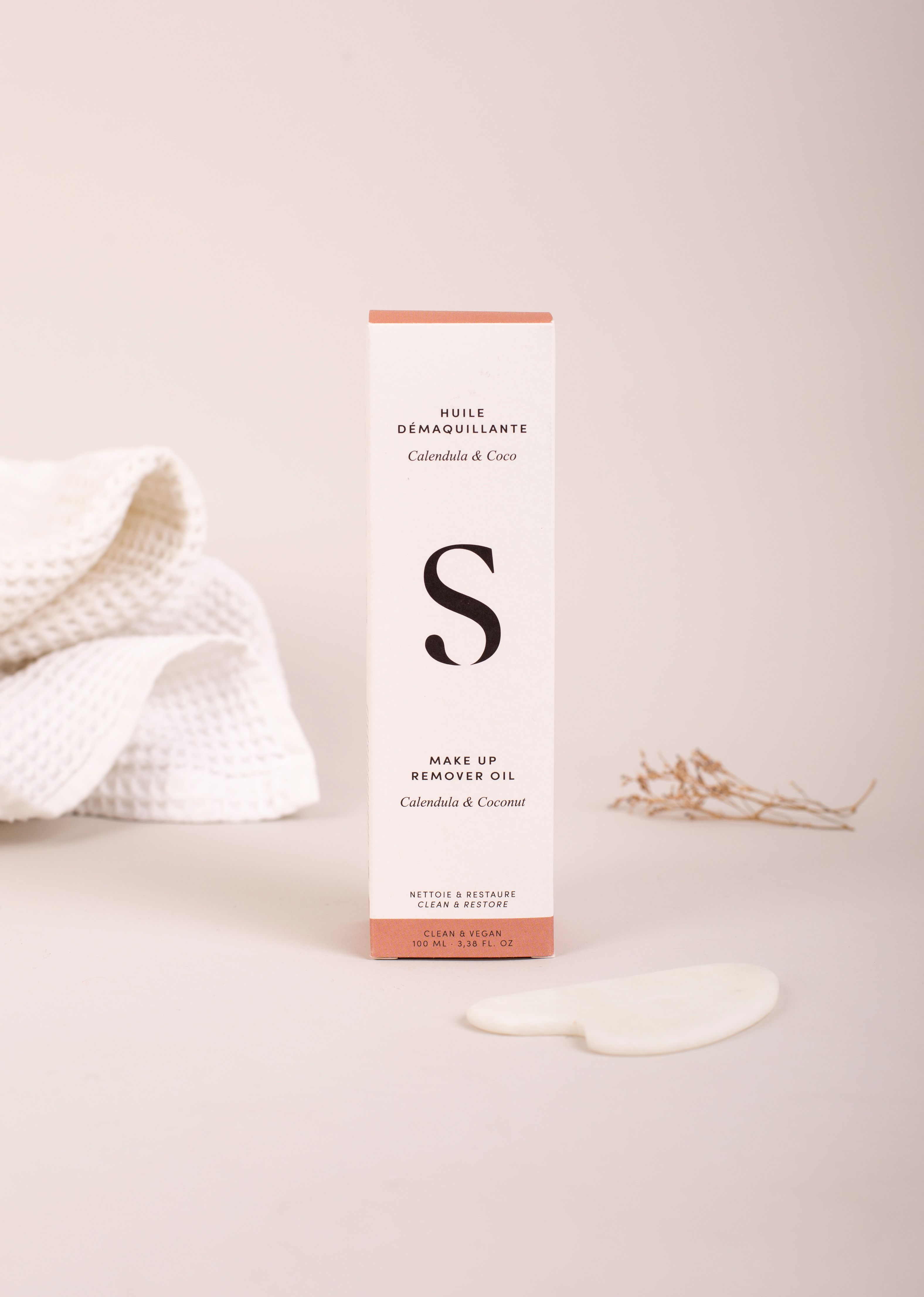 Packaging de la marque de skincare Seasonly | © Studio Cent-Huit 2025
