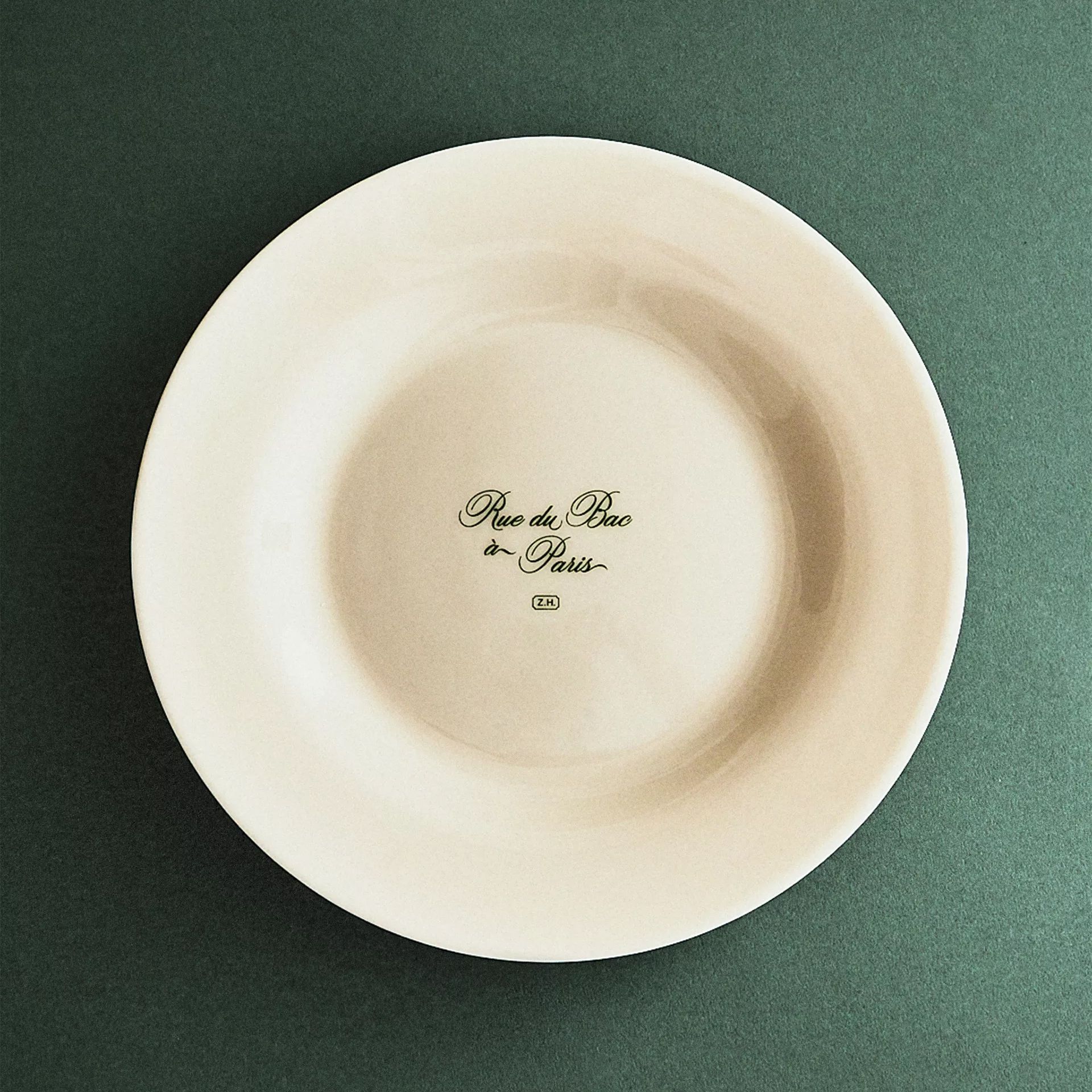 assiette concept store BAC 117 pour Zara Home | © Studio Cent-Huit 2025