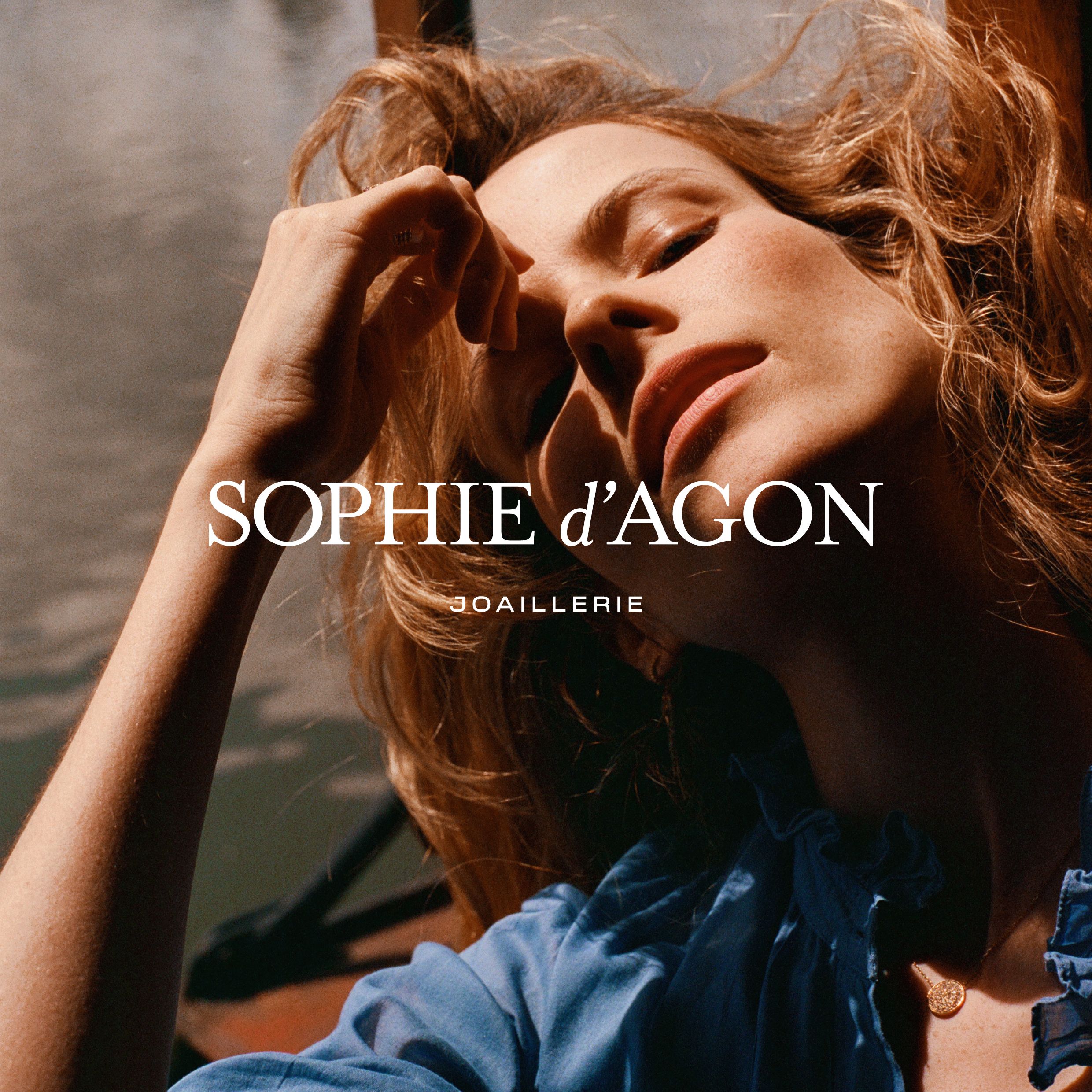 logotype Sophie d'Agon avec mannequin | © Studio Cent-Huit 2025