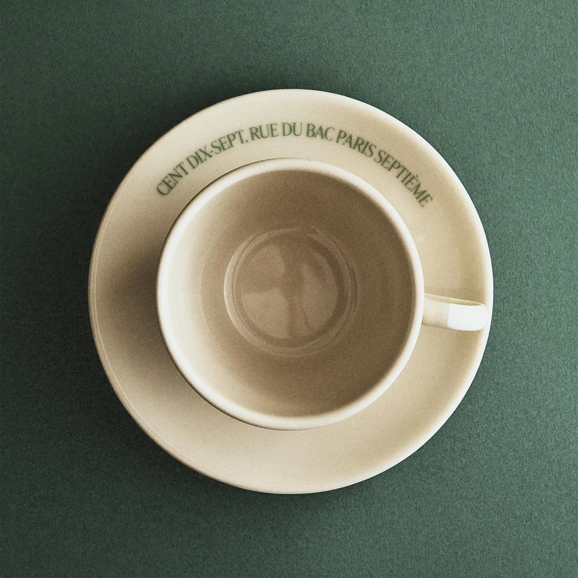 tasse à café pour Zara Home 117 rue du Bac à Paris | © Studio Cent-Huit 2025