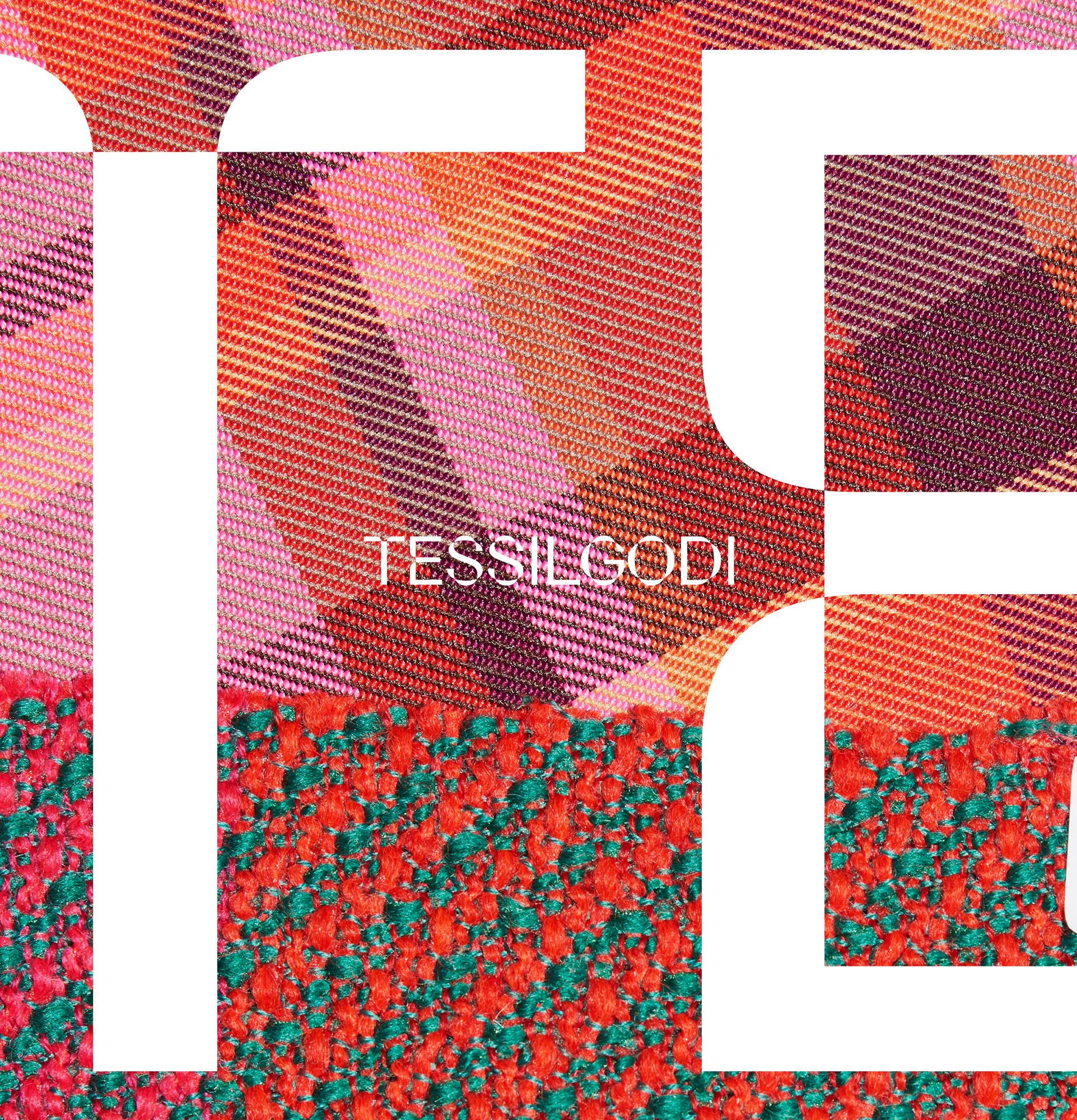 Détails logotype Tessilgodi sur tissus | © Studio Cent-Huit 2025
