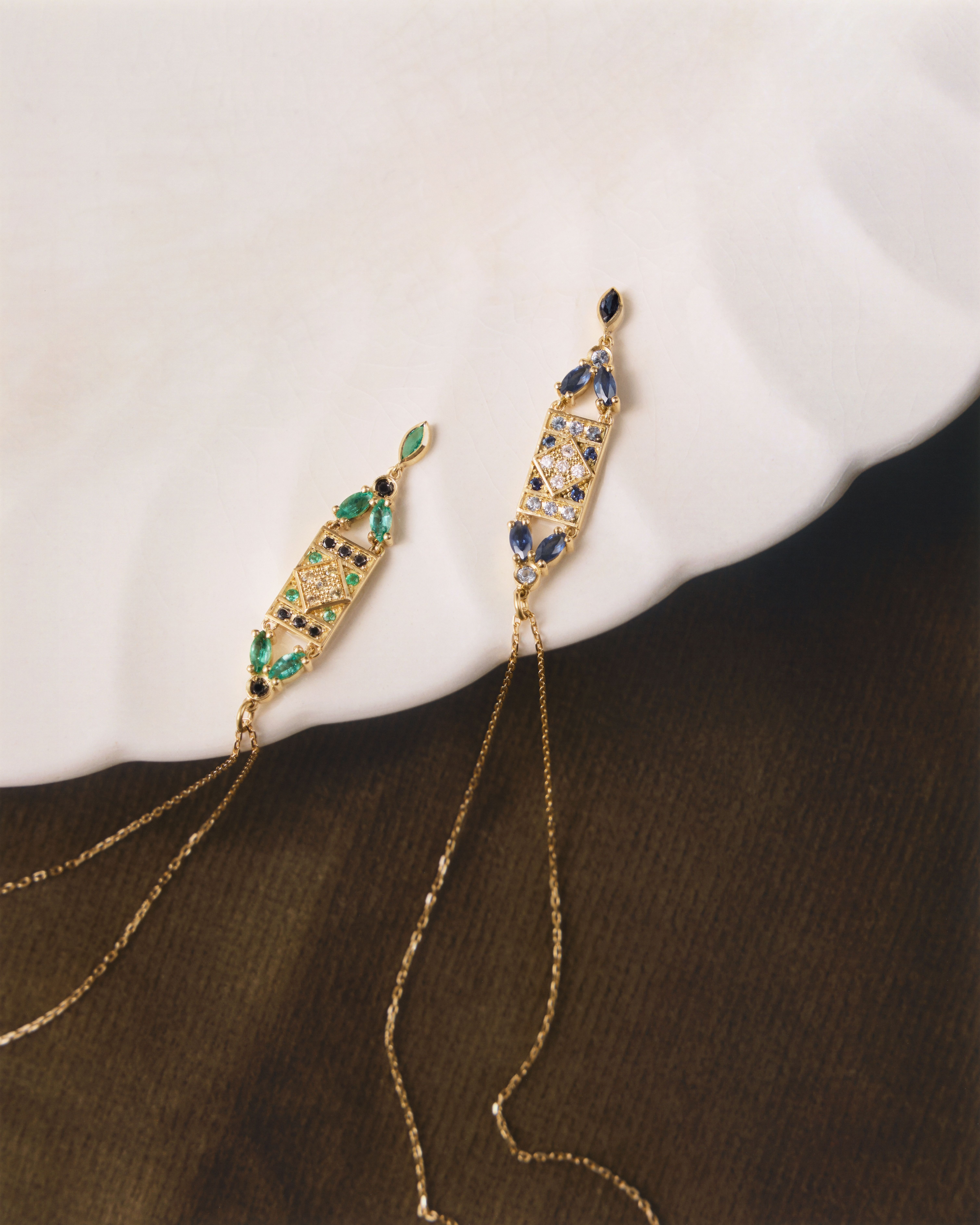 bord d'assiette avec 2 colliers Sophie d'Agon | © Studio Cent-Huit 2025