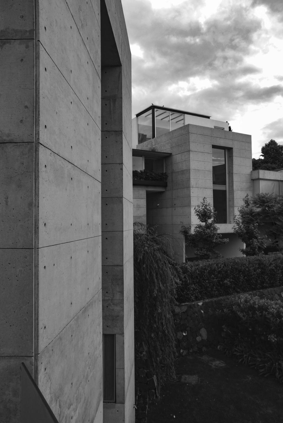 Volumen de concreto en blanco y negro