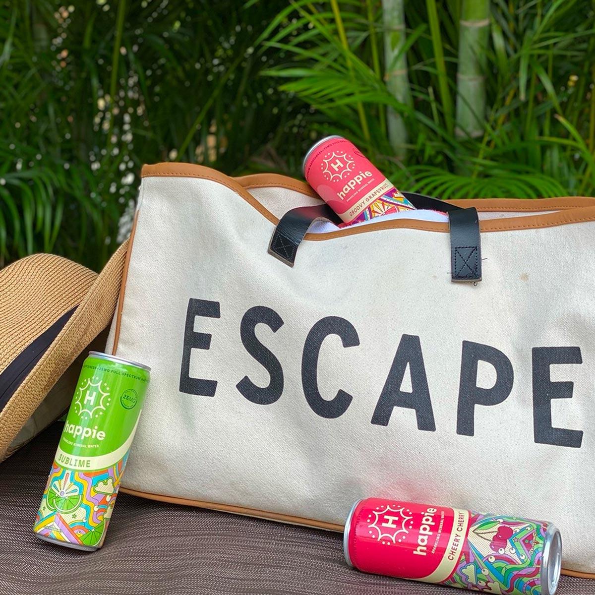 "Escape" beach bag with Happie cans