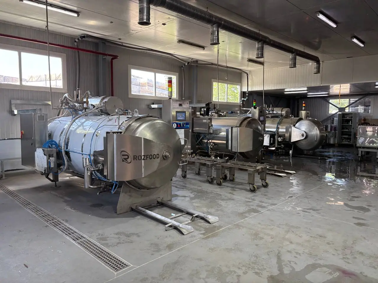 Sterilizing horizontal autoclave
