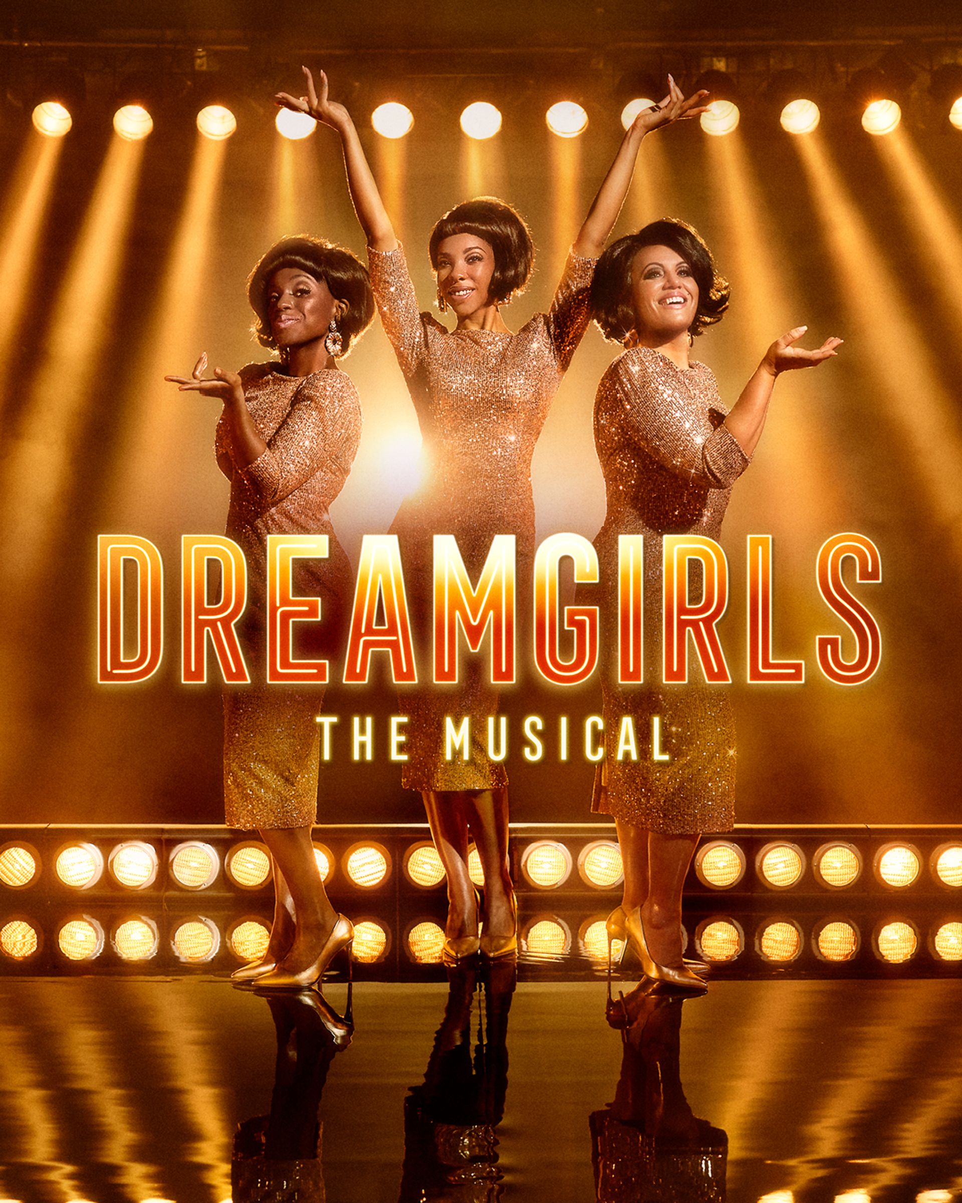 Dreamgirls The Musical manér. Tre tjejer som står i glittriga klänningar.