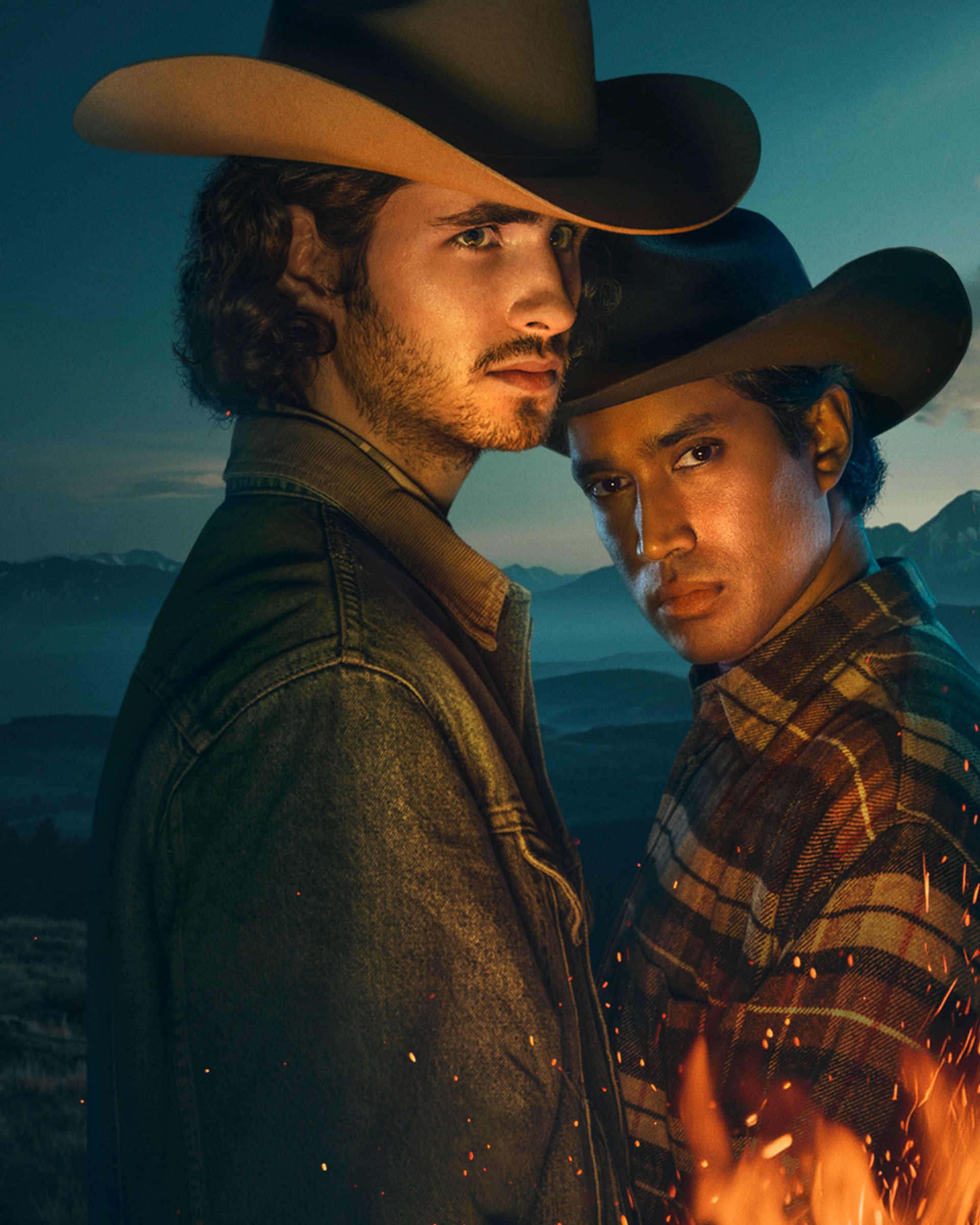 Manérbild Brokeback Mountain – teaterföreställning med musik, två män i cowboyhattar i ett dramatiskt bergslandskap