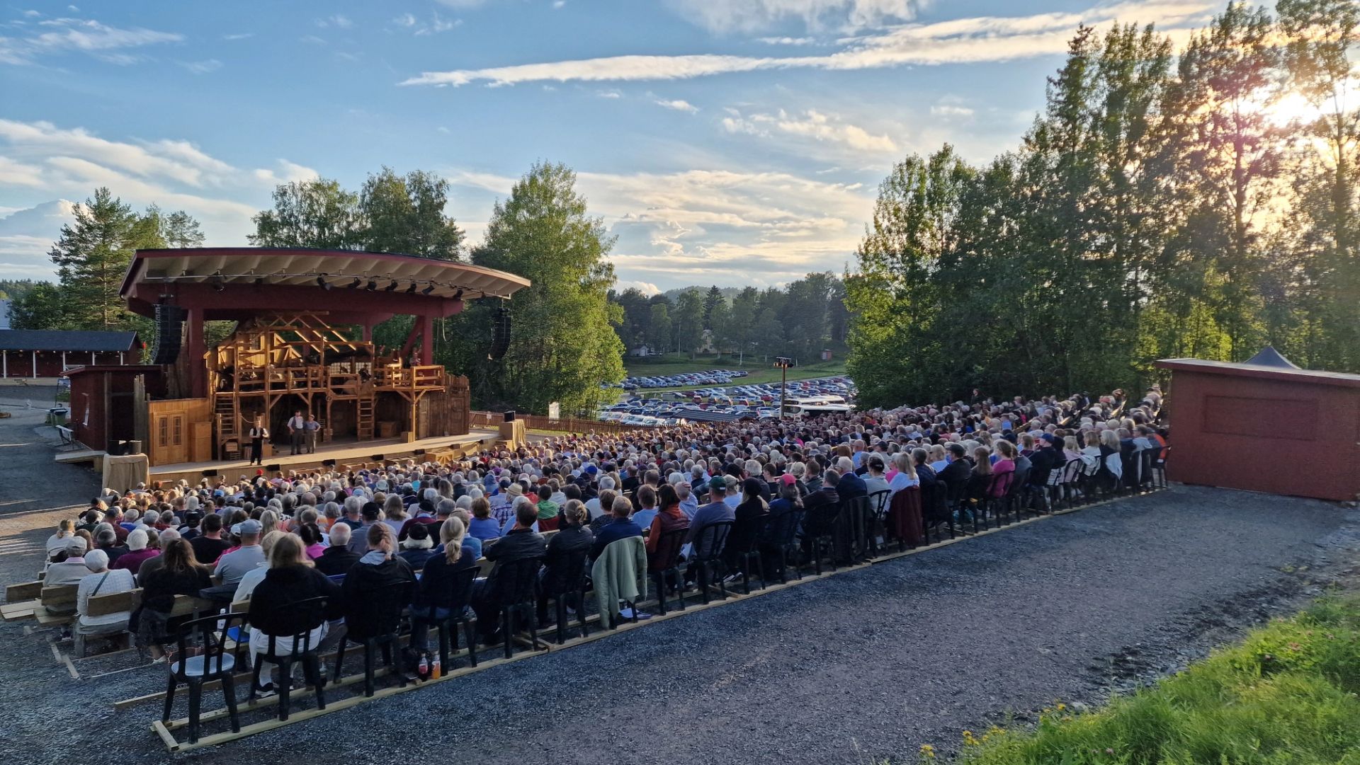 Överblick över Höga Kusten teatern under en föreställning