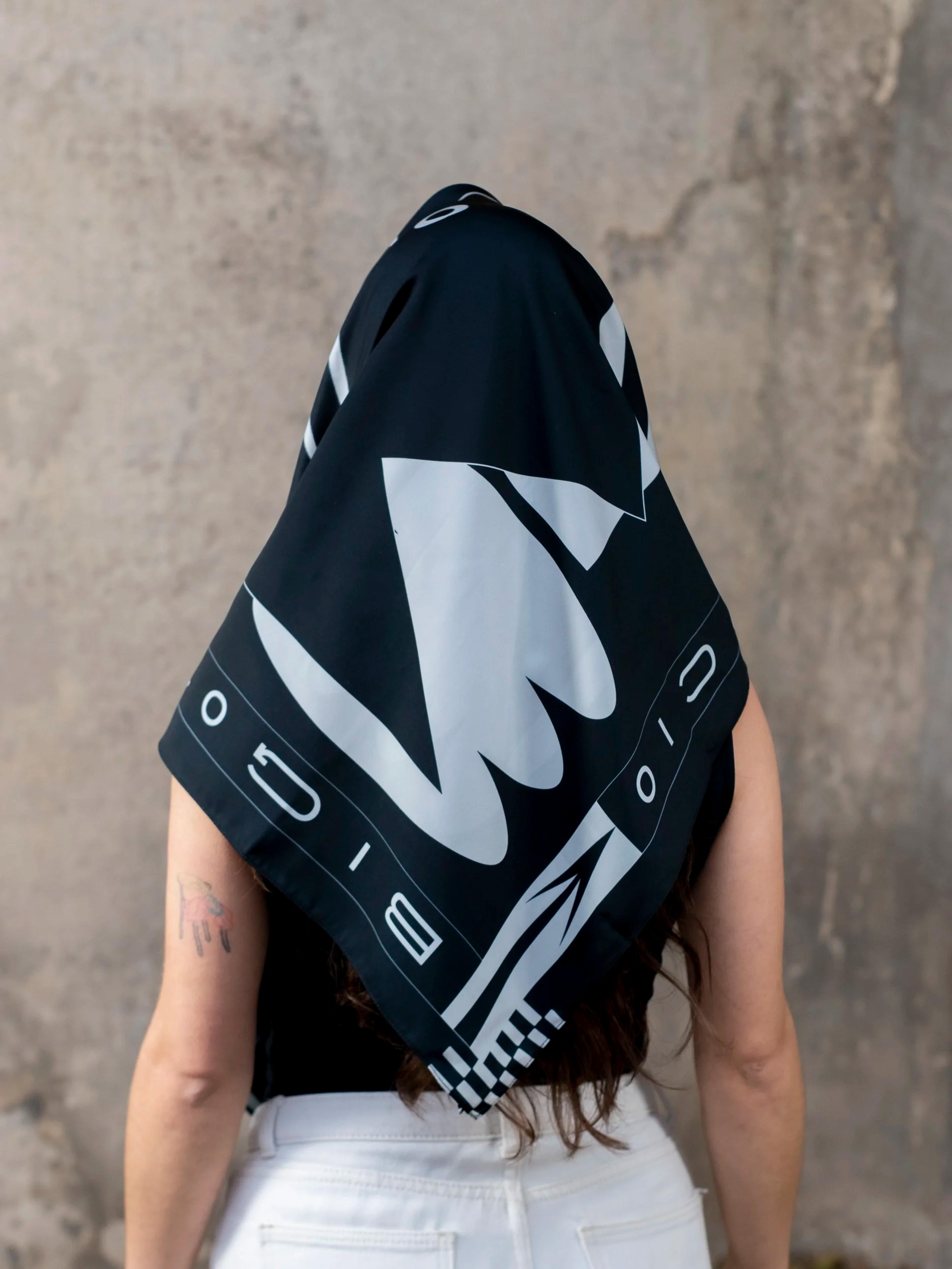 Printed Satin Scarf Bigotesucio, image 5