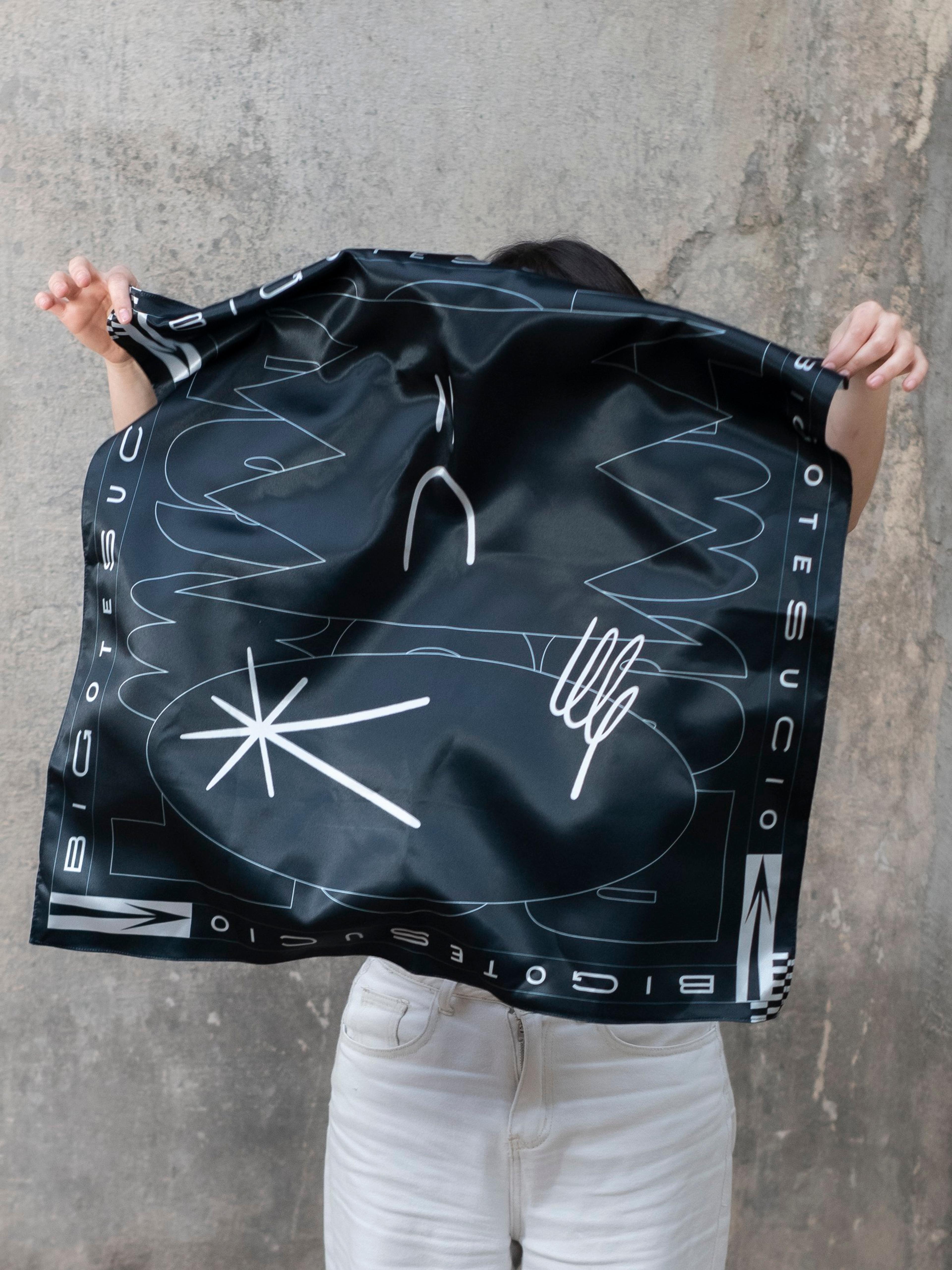 Selected Textiles — imagen 11