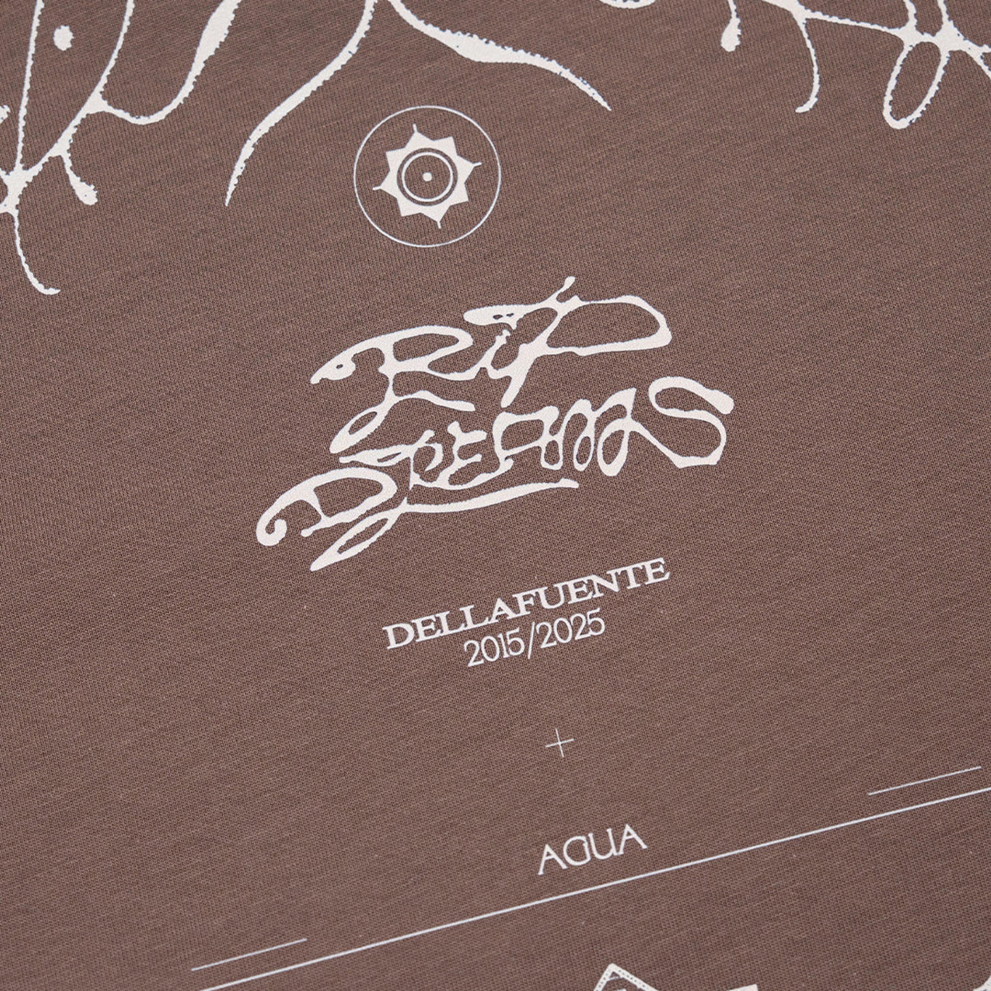 DELL_RIP-DREAMS_BROWN-TEE-6_d1702092-e801-4500-ae42-471c8c639d08.jpg