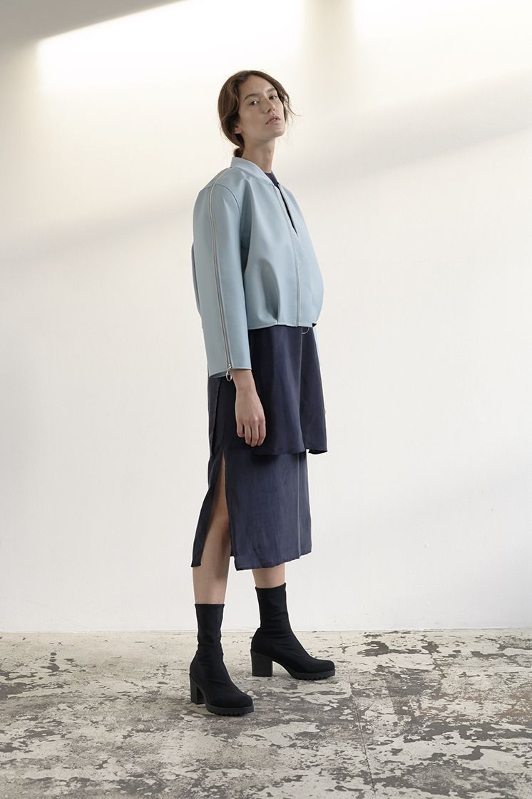 female model from half profile full body