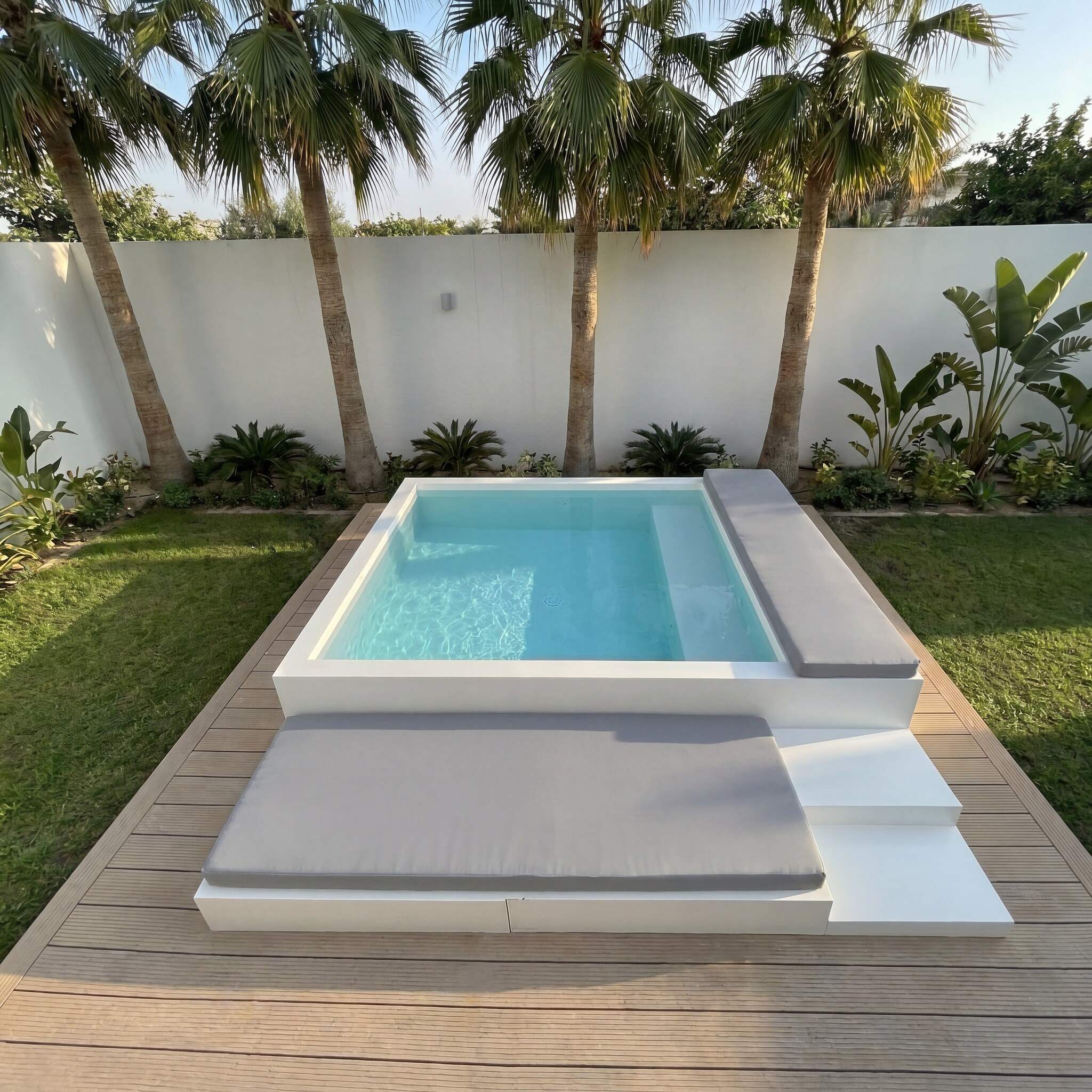 Aqualux Small Pool