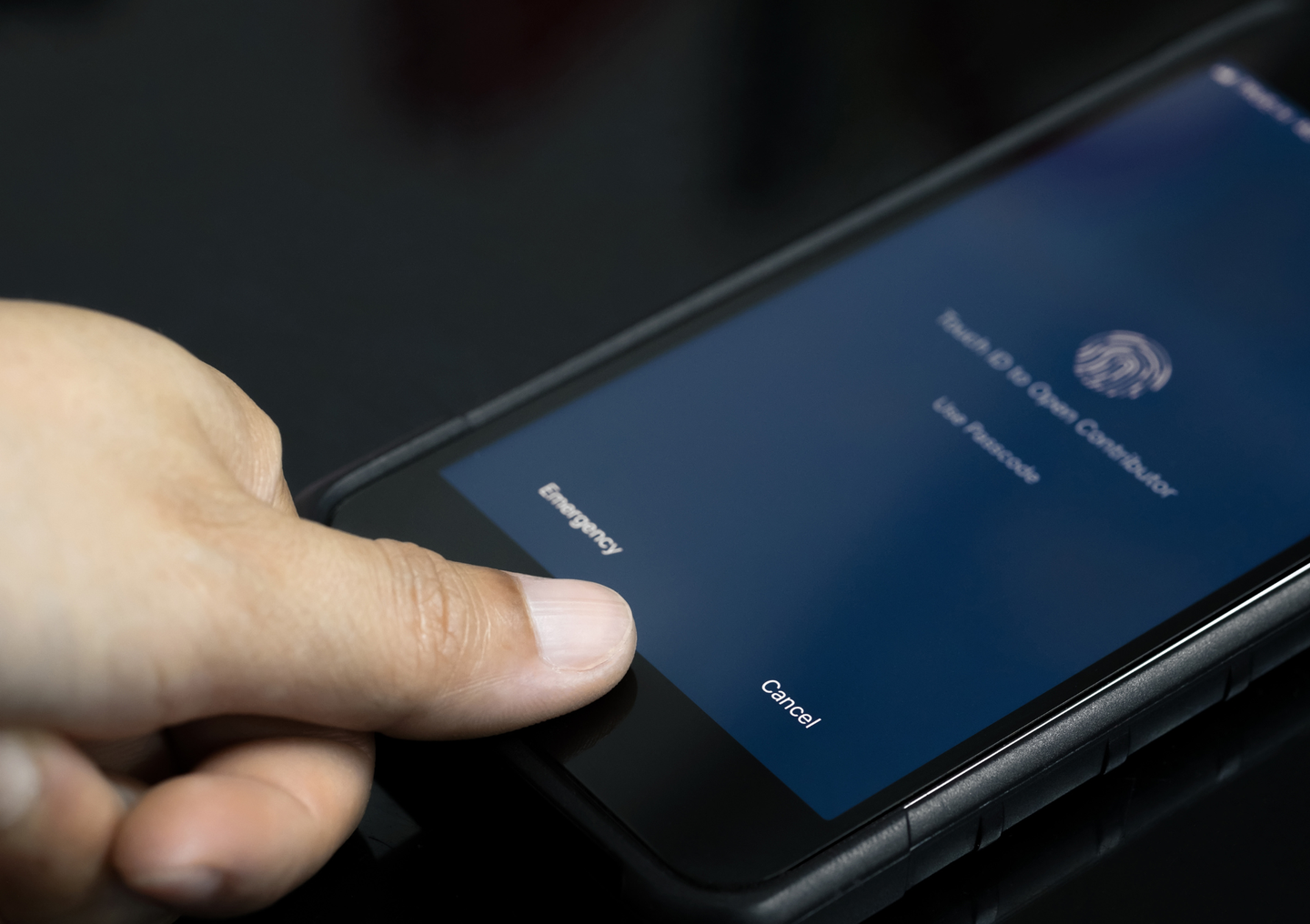 BGH ruling: Police can force your finger for your smartphone - constitutional breach with announcement?