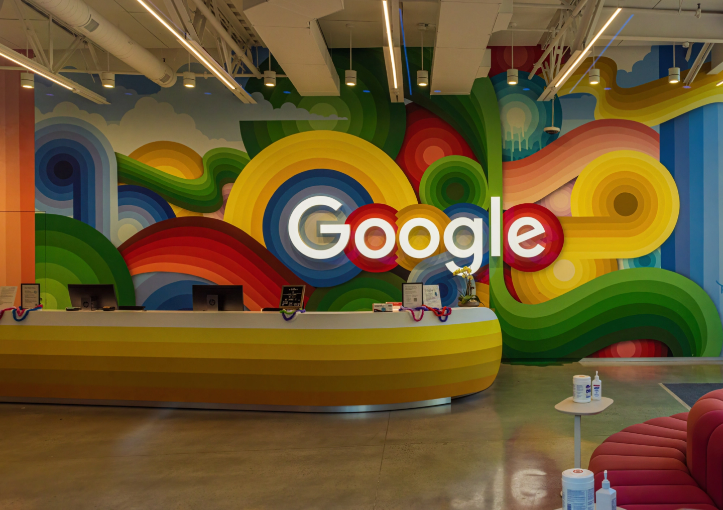 Google tightens the reins: Back to the office or points deducted!