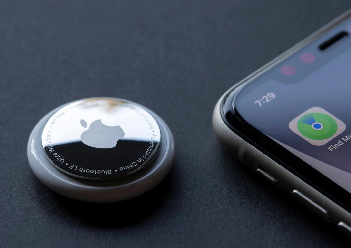 Apple AirTags: Helpful technology or data protection risk?