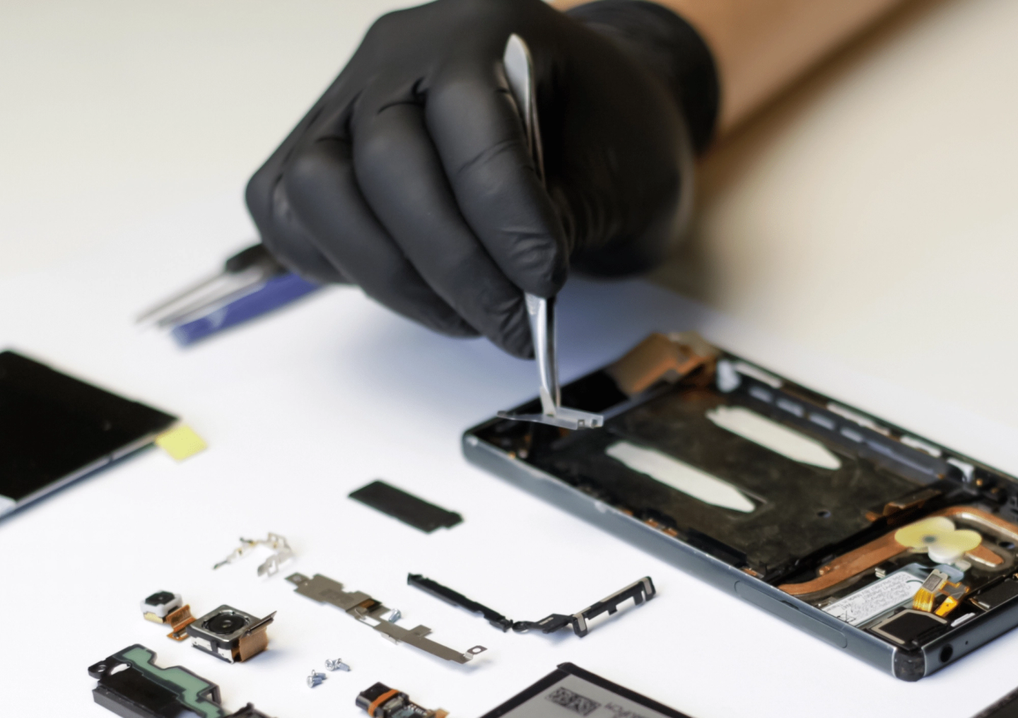 Hackers steal customer data from well-known online store