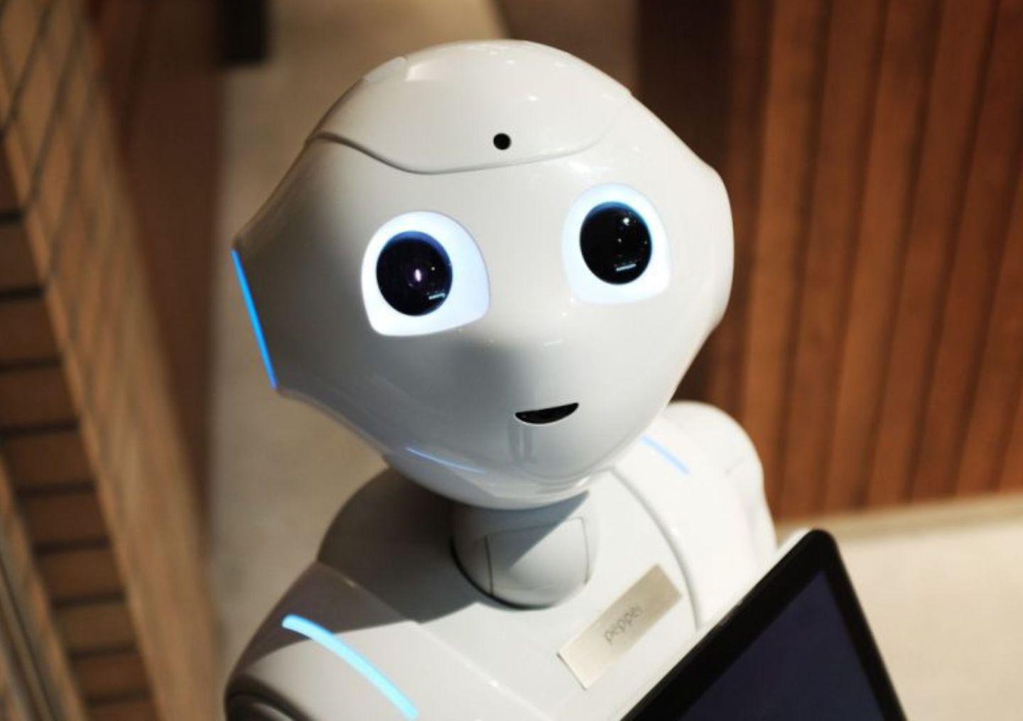 Artificial intelligence replaces lawyers