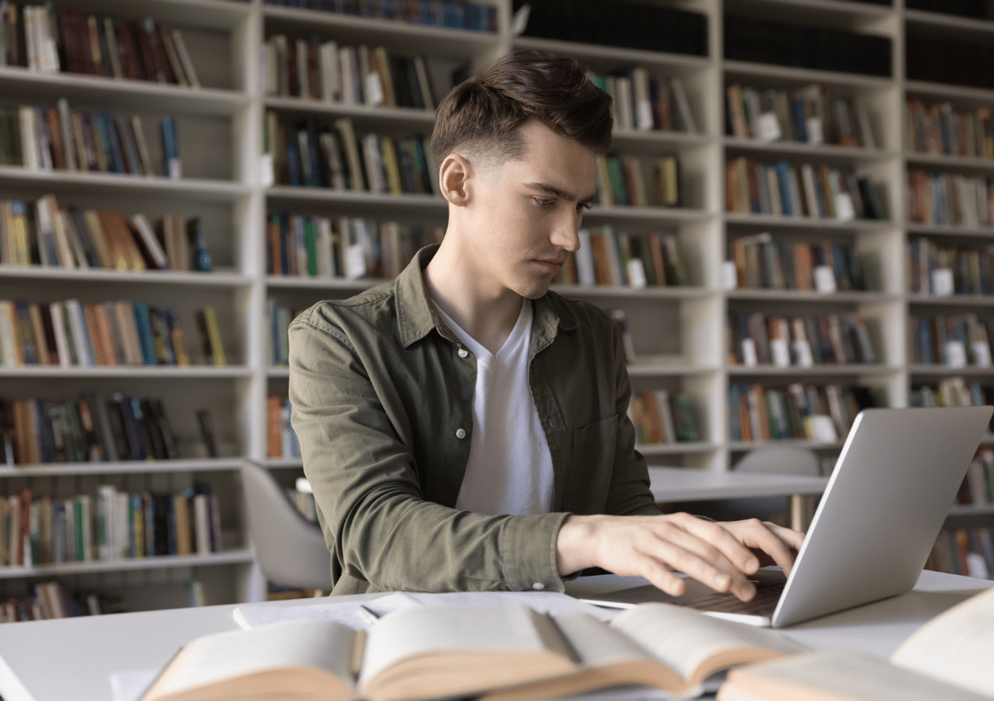 AI Shock at the University: Two Students Lose Their Case in Court