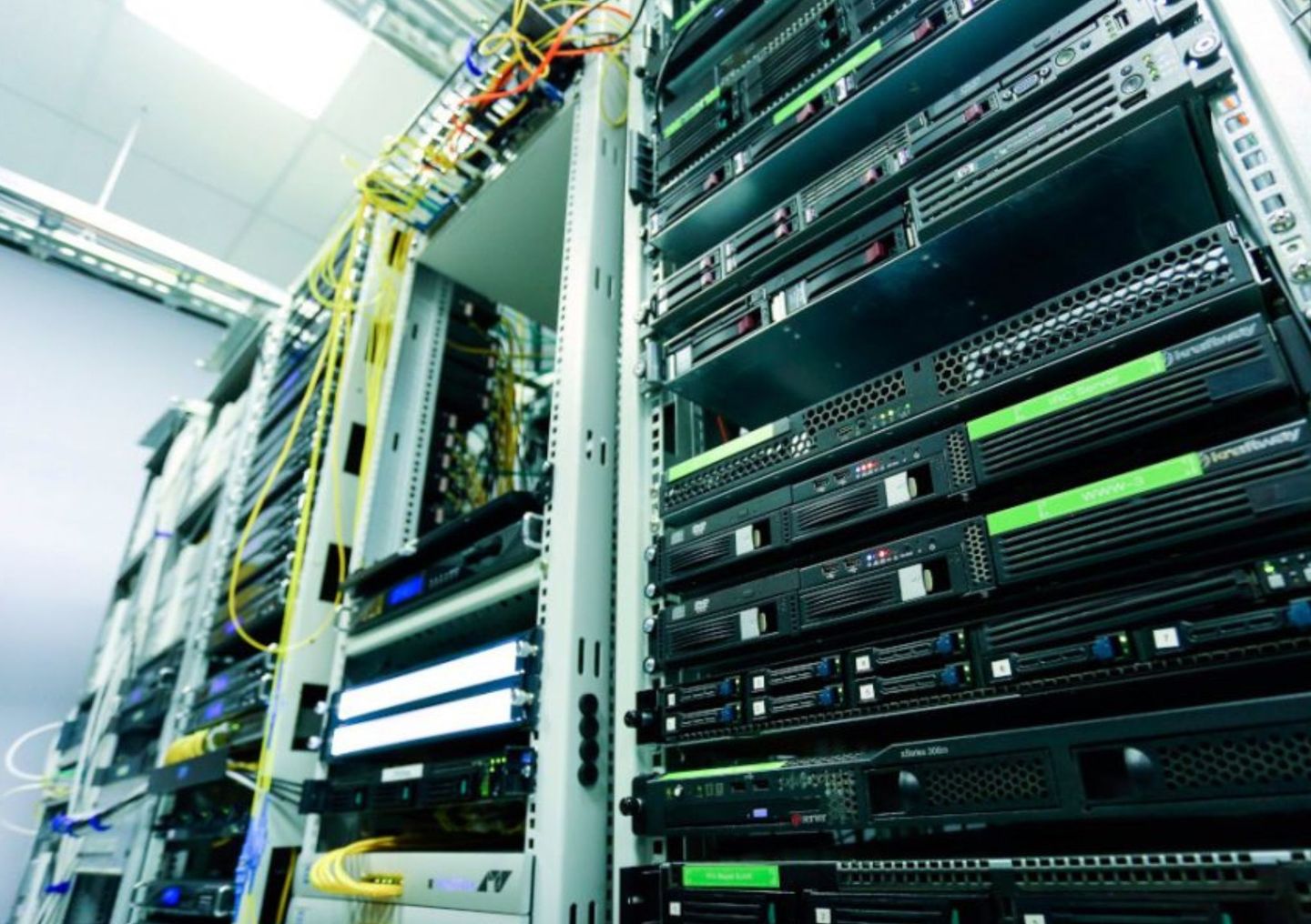 Online security: British bill threatens tech executives with prison