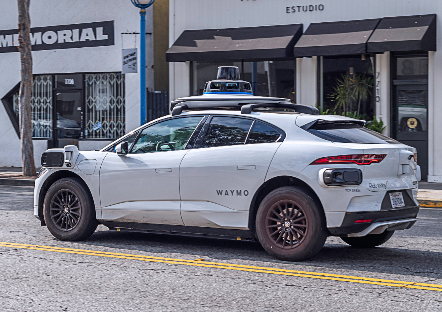 Autonomous nightmare: Why Waymo cabs are driving an entire neighborhood crazy