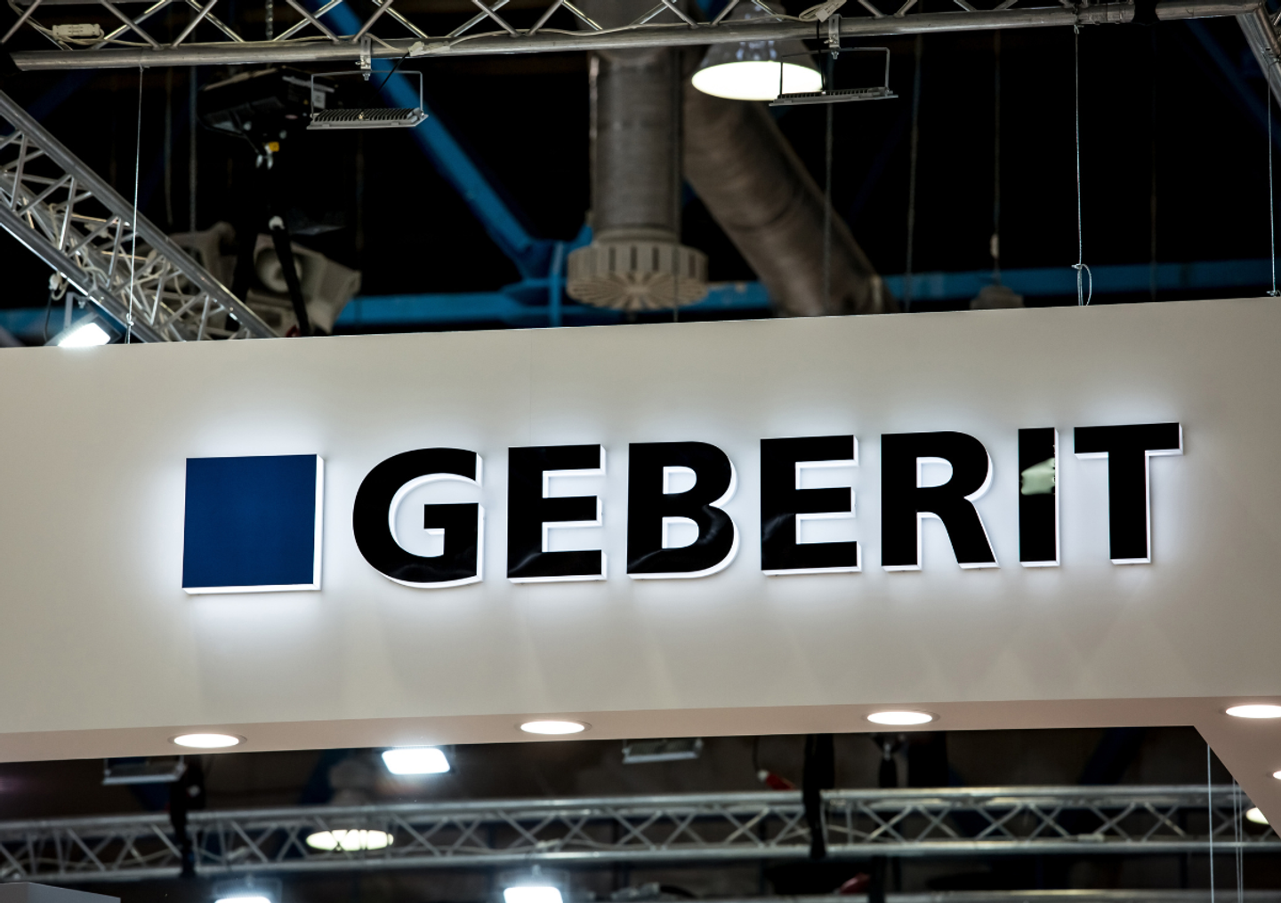 Data protection mishap at the workplace: Geberit employee sues over disclosure of his sickness data