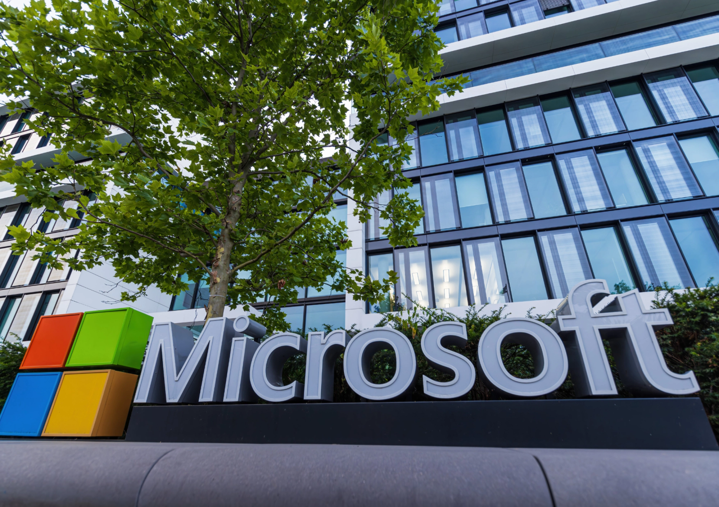 Ihre Daten sind nicht sicher – auch nicht in der EU! Warum Microsoft sie rausrücken muss.