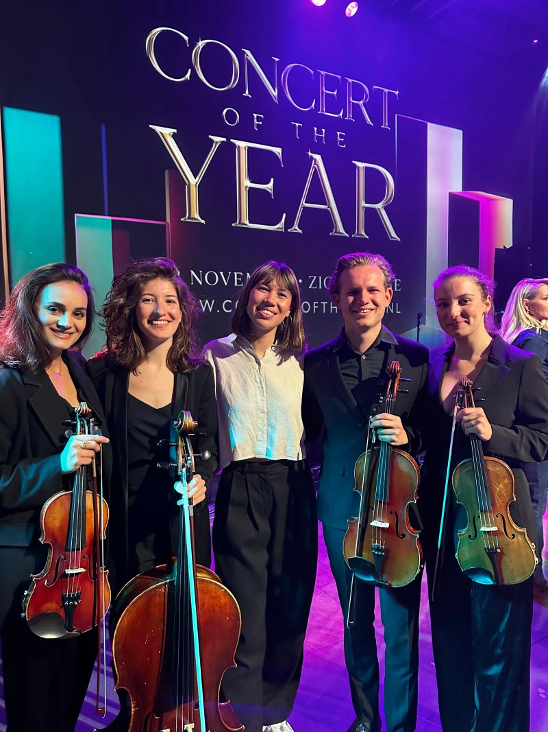 Collaboration with singers