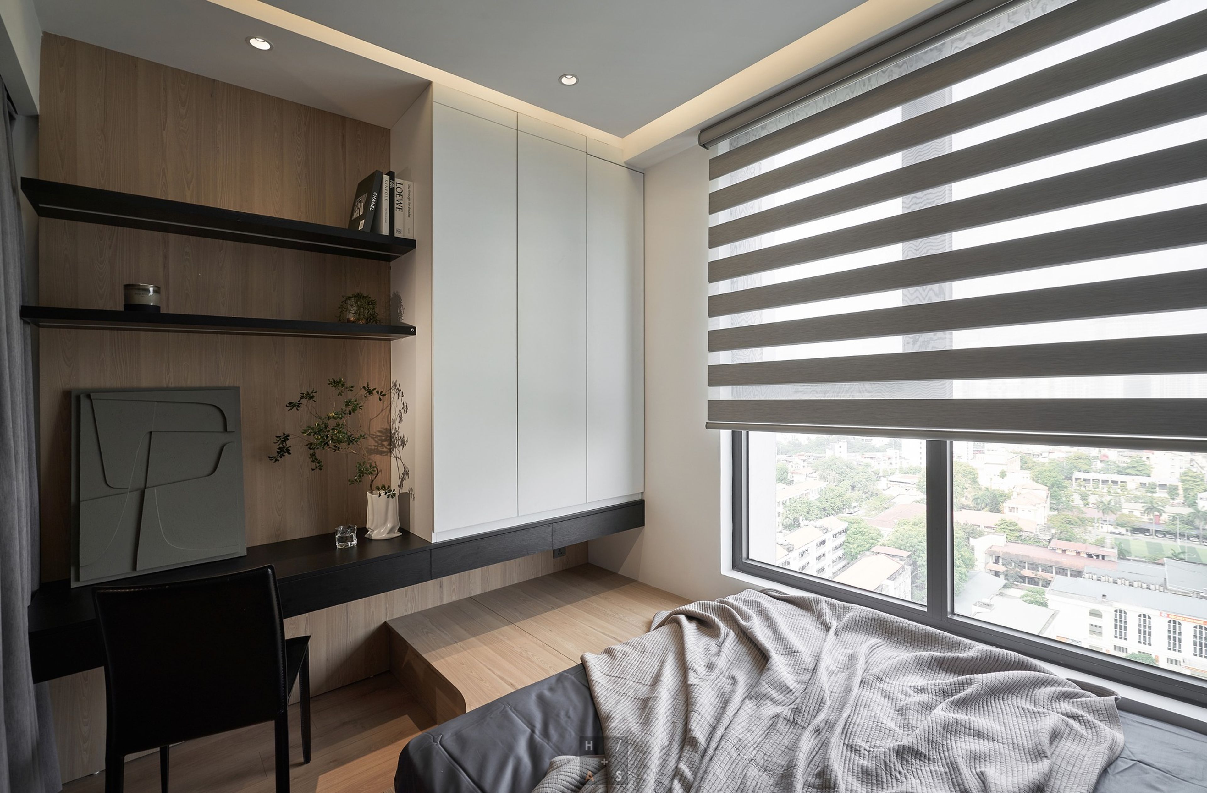 1702 Apartment
