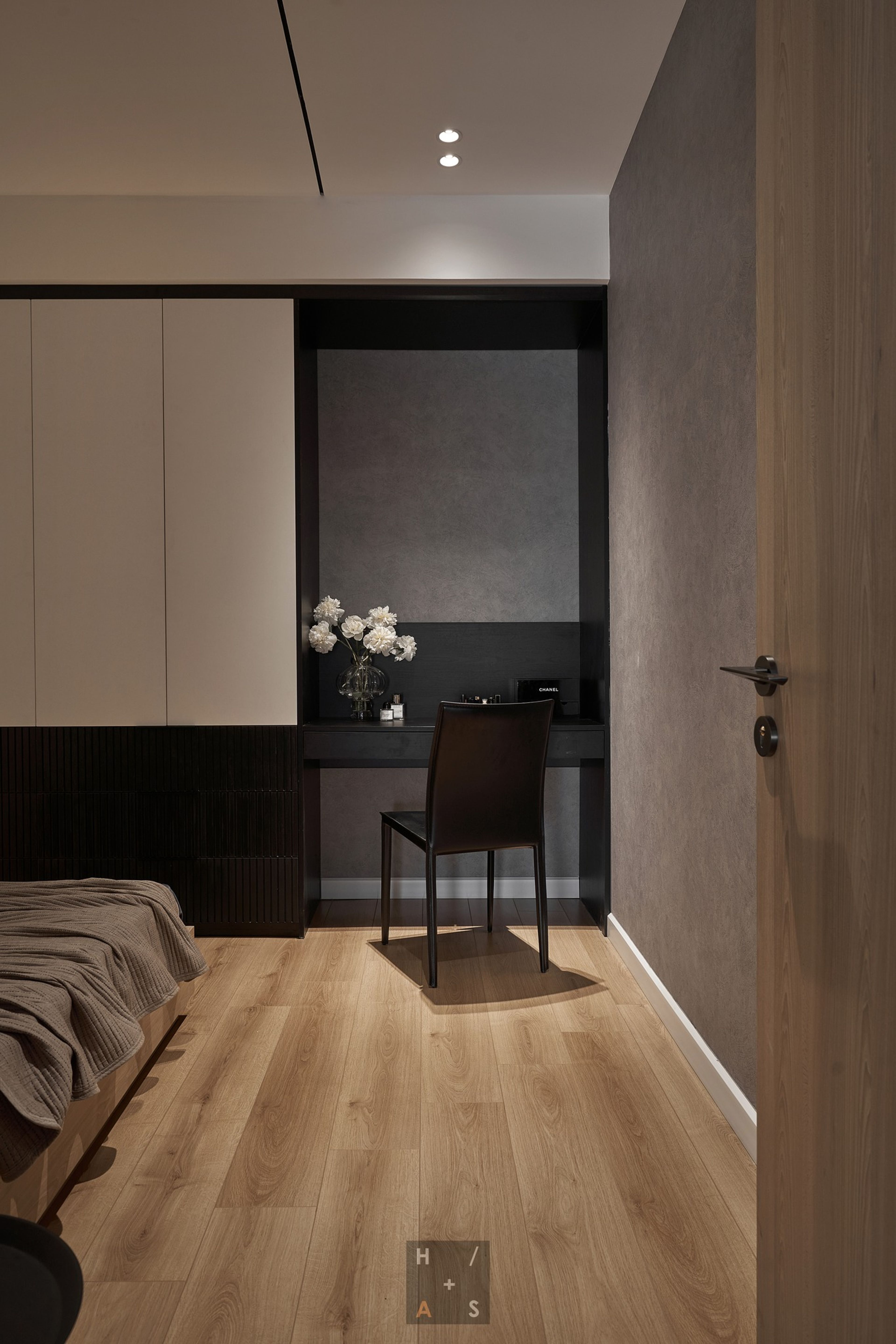 1702 Apartment