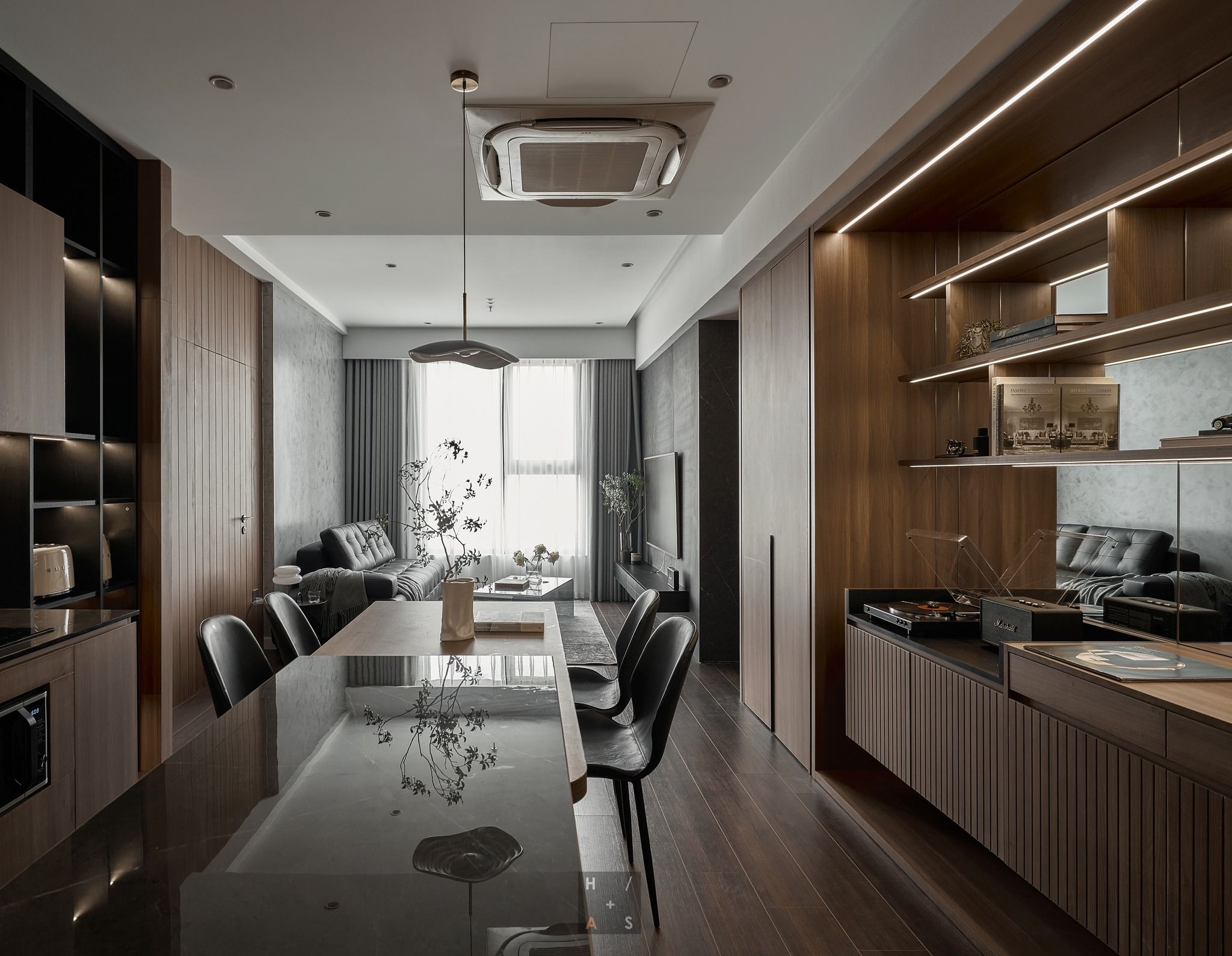 2002 Apartment