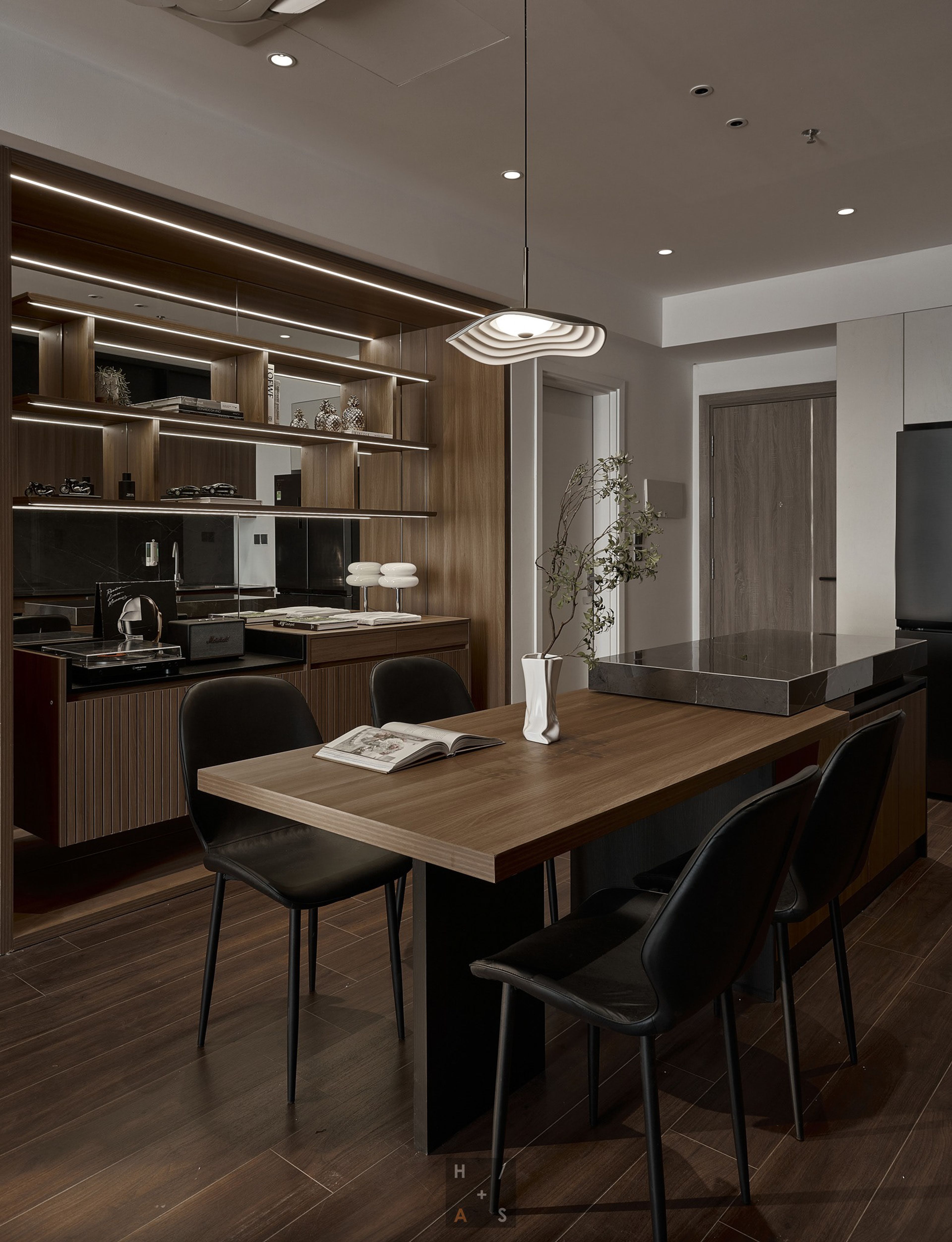 2002 Apartment