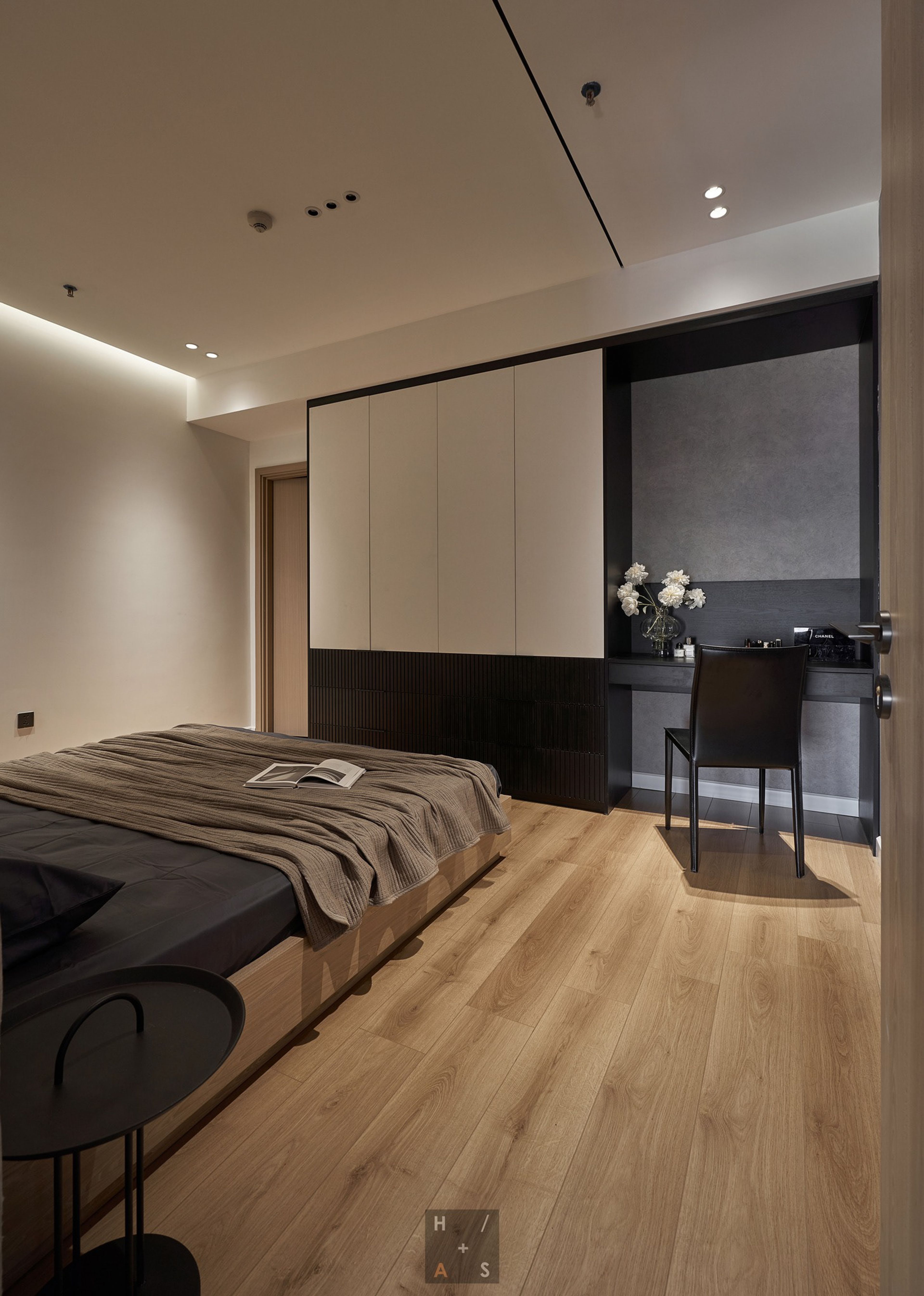 1702 Apartment