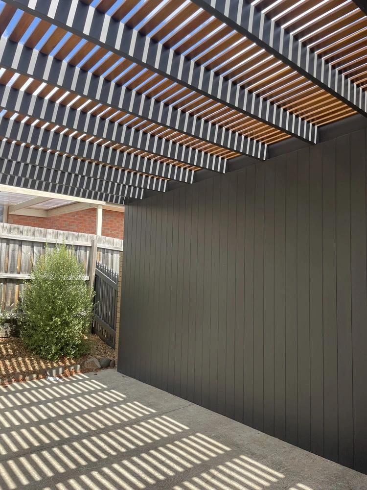 Lysterfield pergola reel