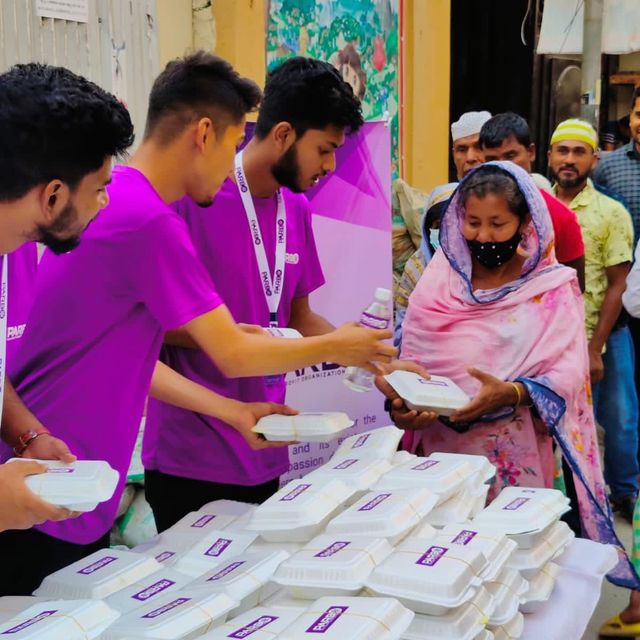 100+ Volunteers