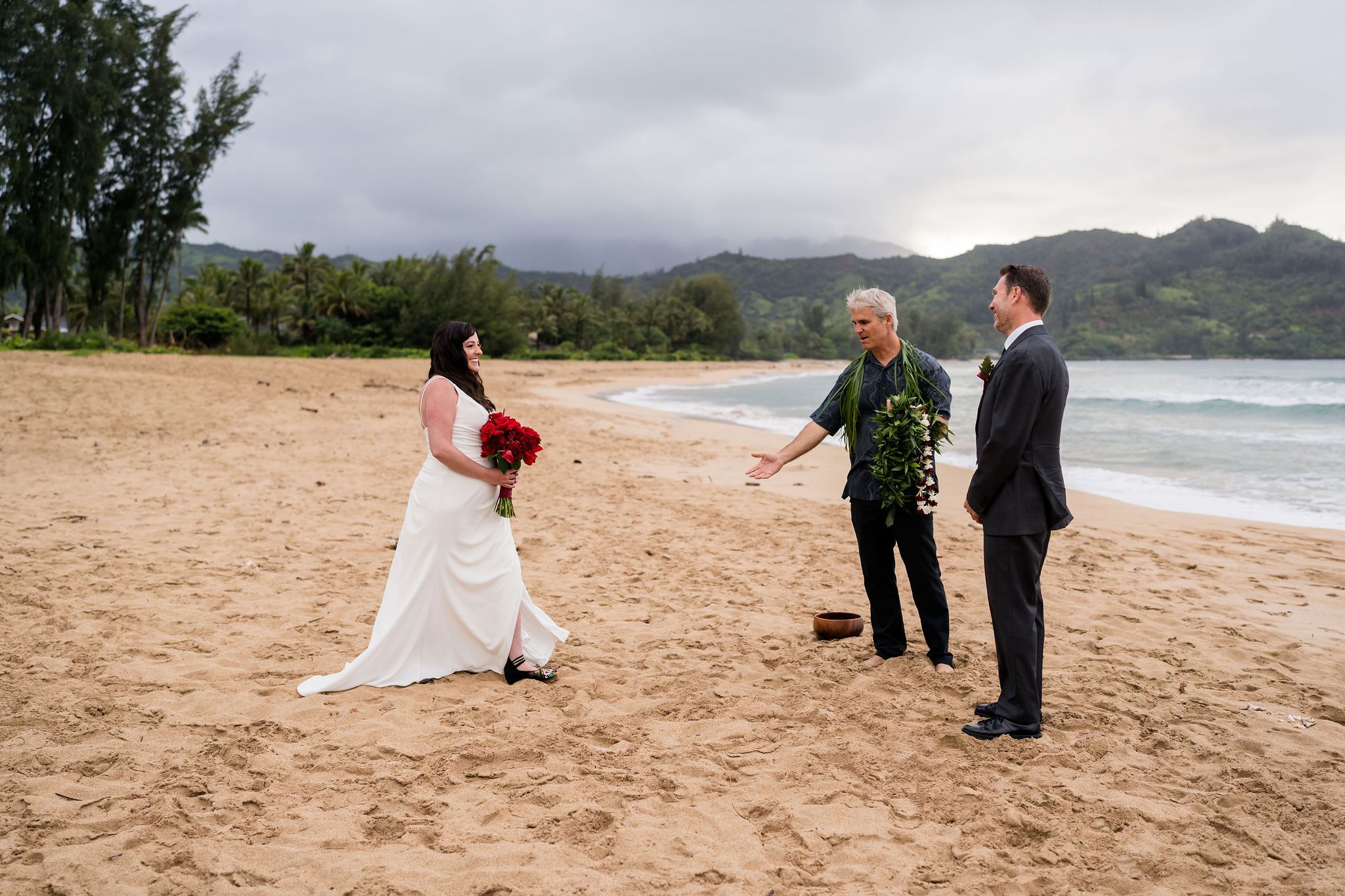 Embrace of Aloha - Kauaʻi Hawaii Weddings