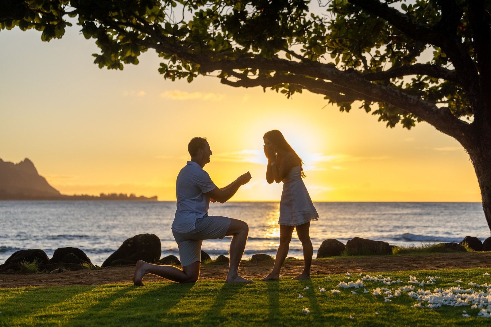 Embrace of Aloha - Kauaʻi Hawaii Weddings