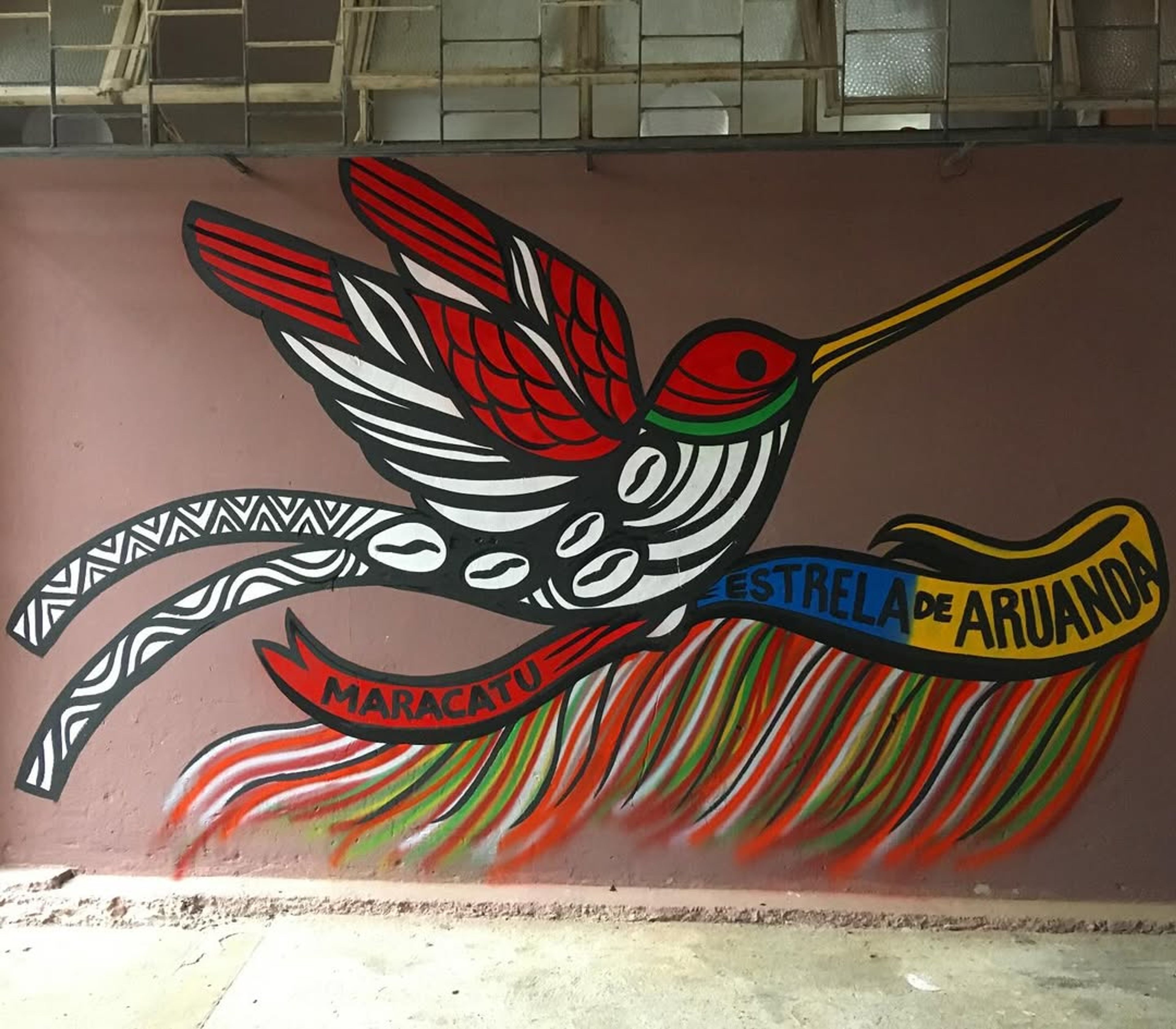 Mural Pássaro Colorido — Aruanda — mural por Oberdam Eltz