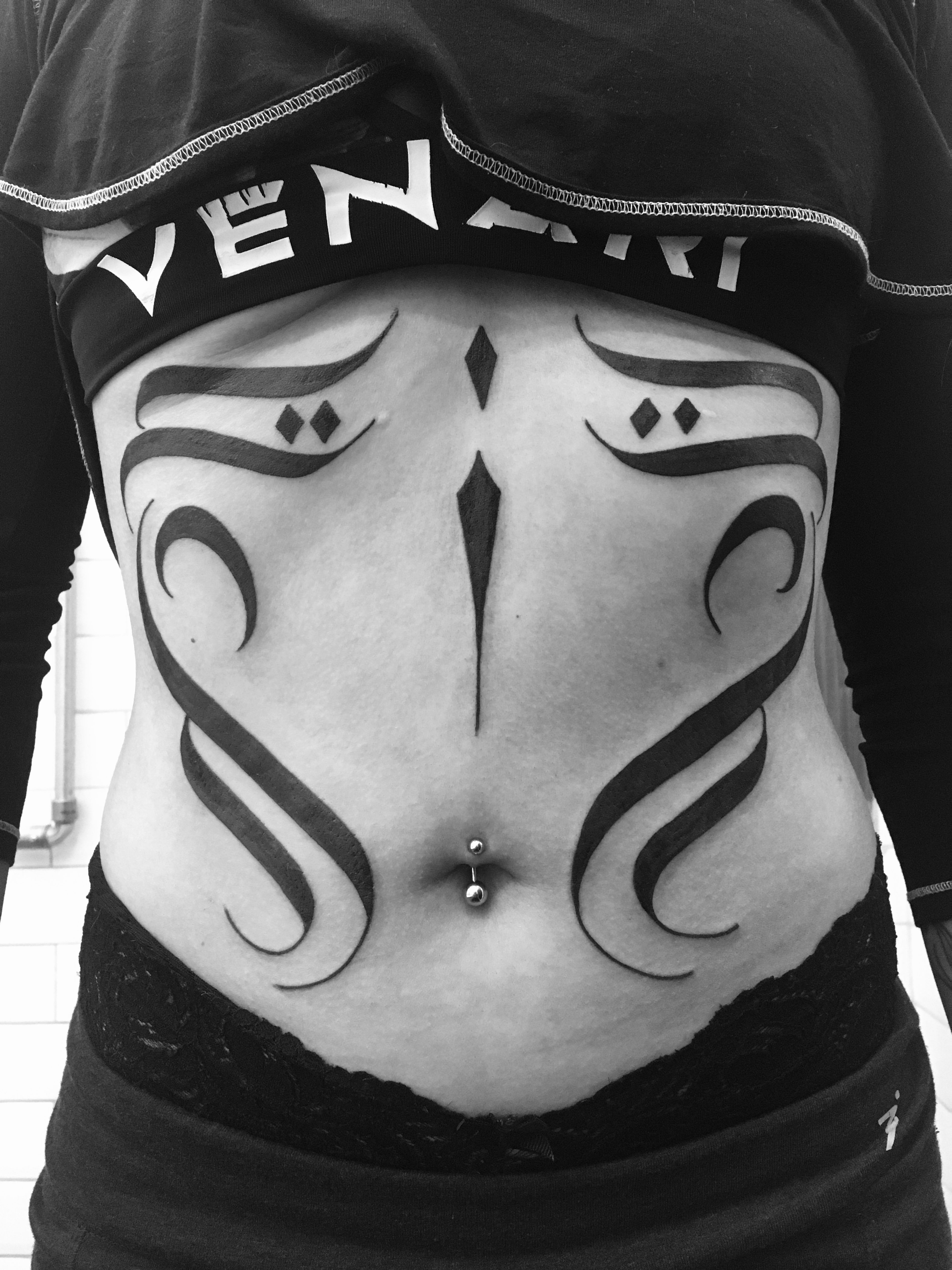 Tatuagem feita na barriga — tatuagem por Oberdam Eltz