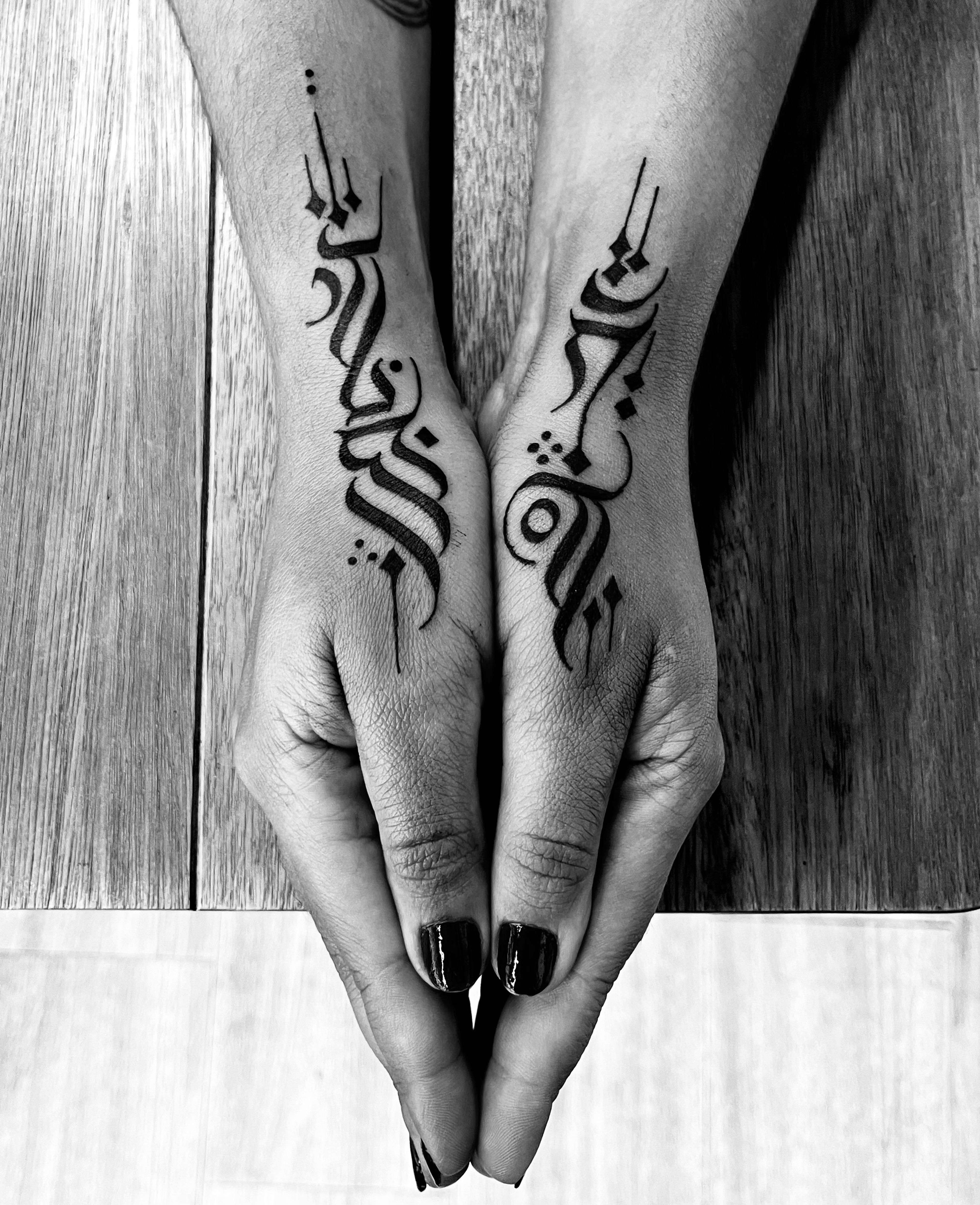 Tatuagem nas Mãos — tatuagem por Oberdam Eltz