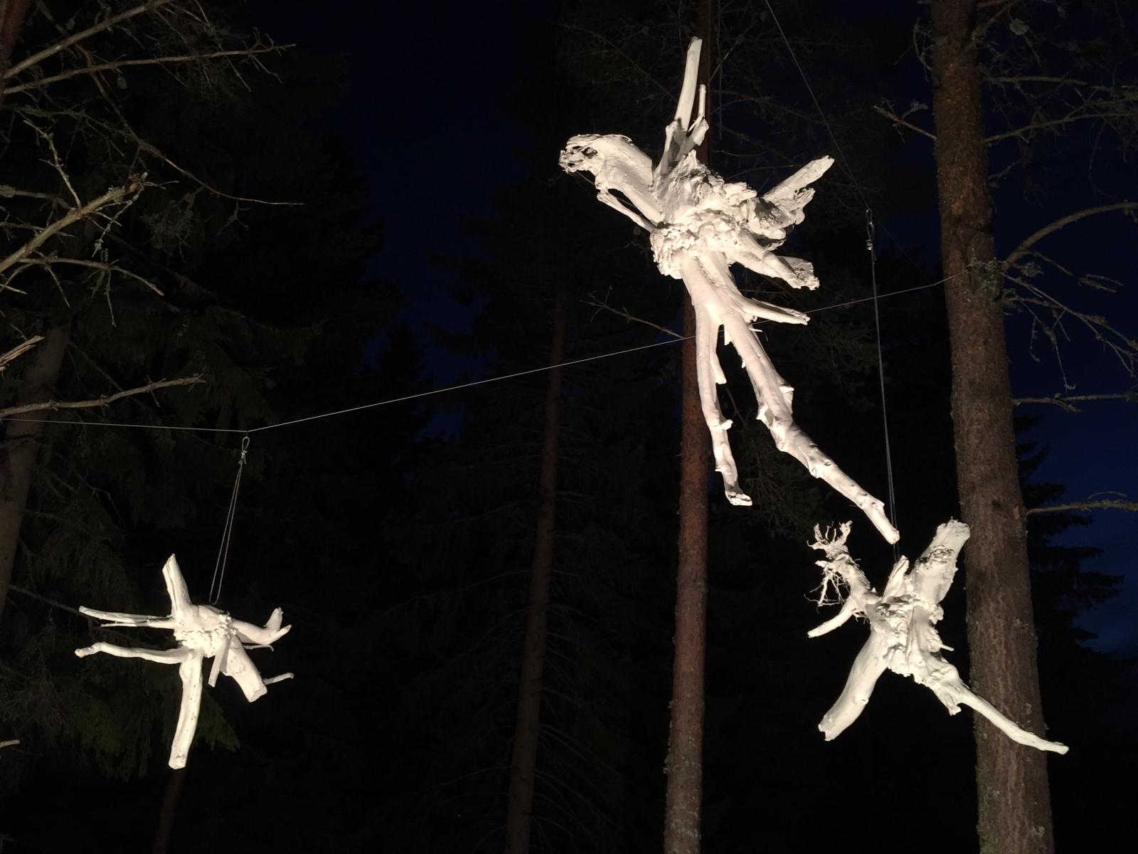 White Flying Roots II