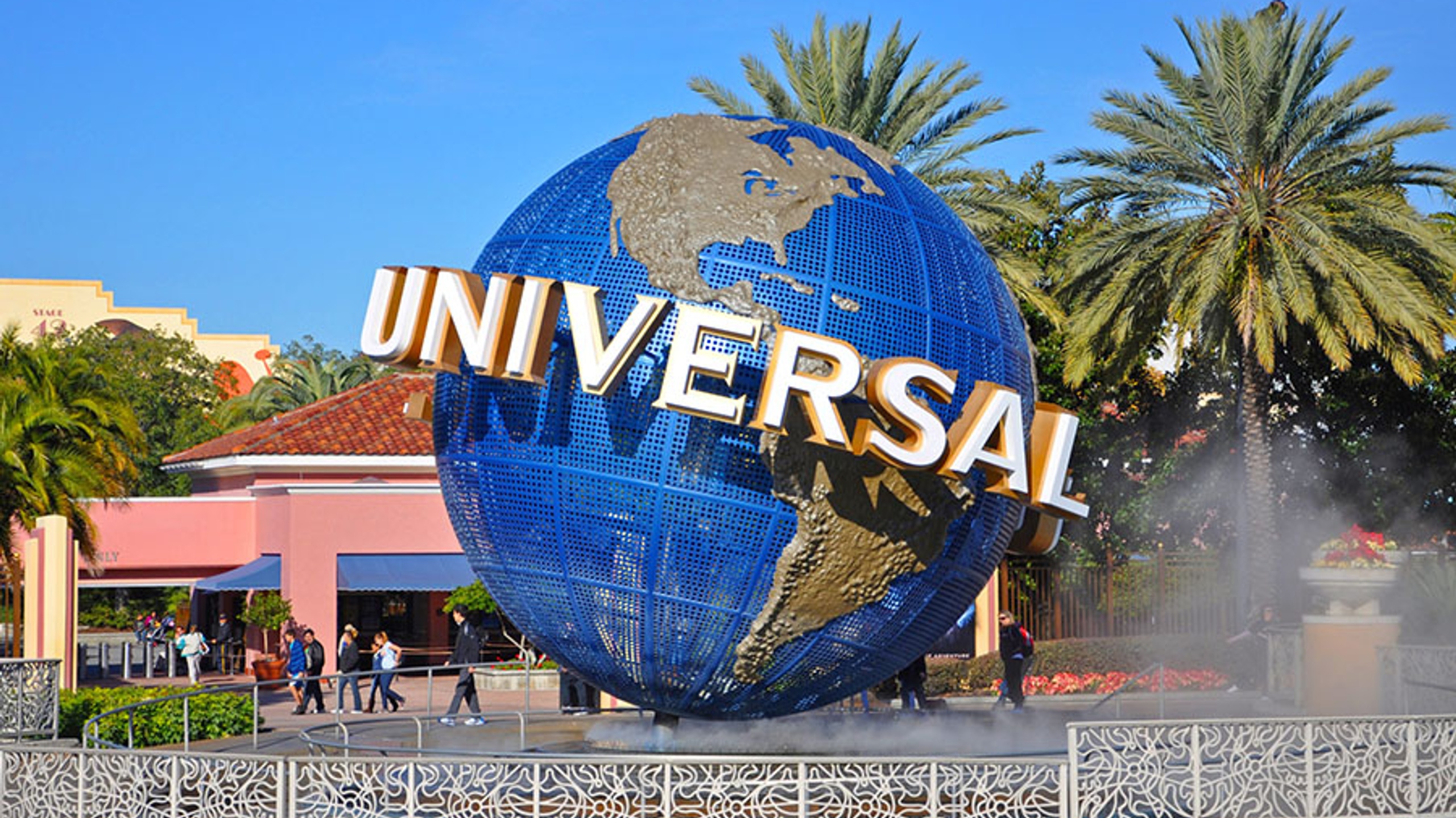 Universal Studios Orlando Front